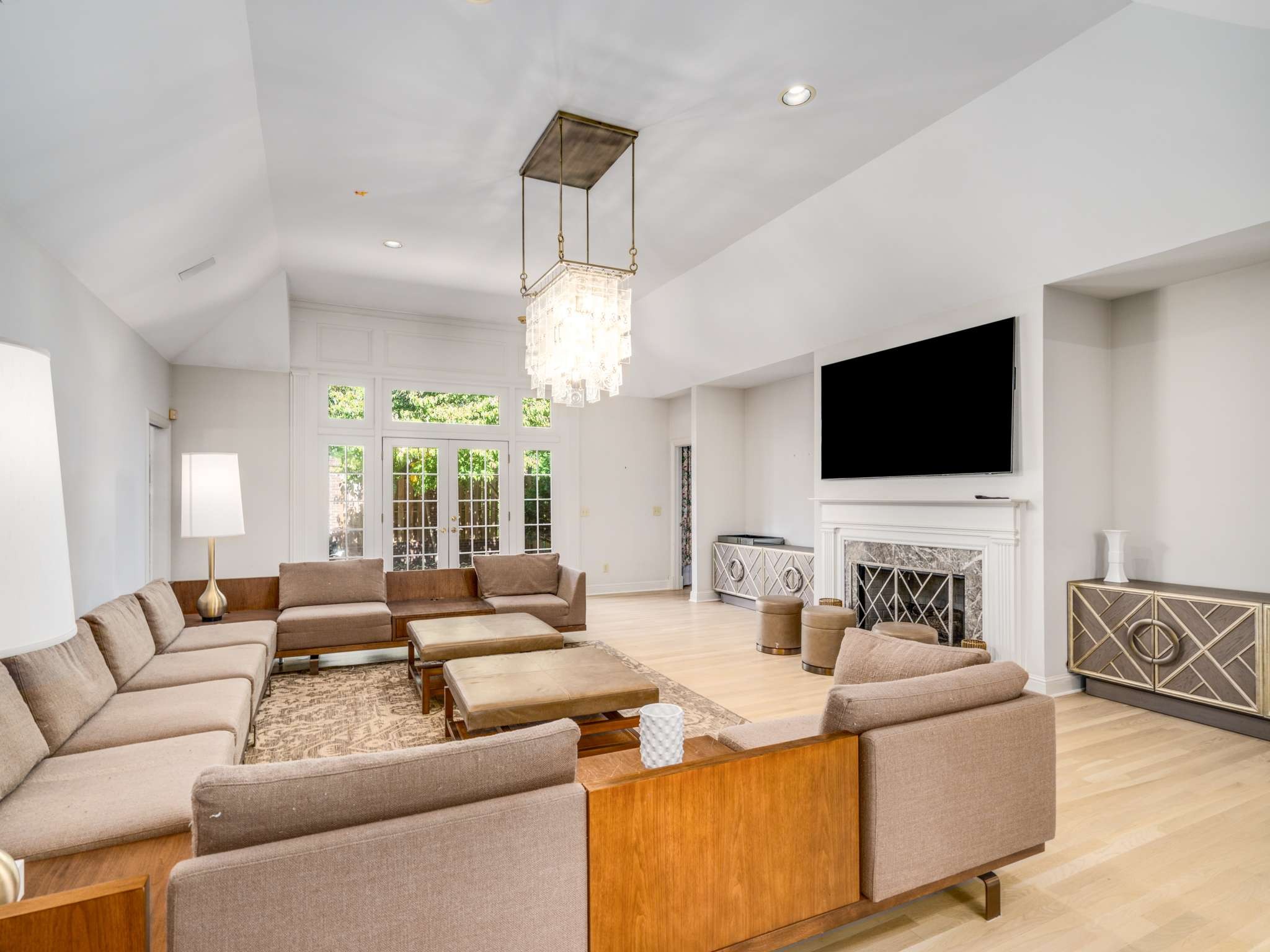 22 Bosley Oaks
