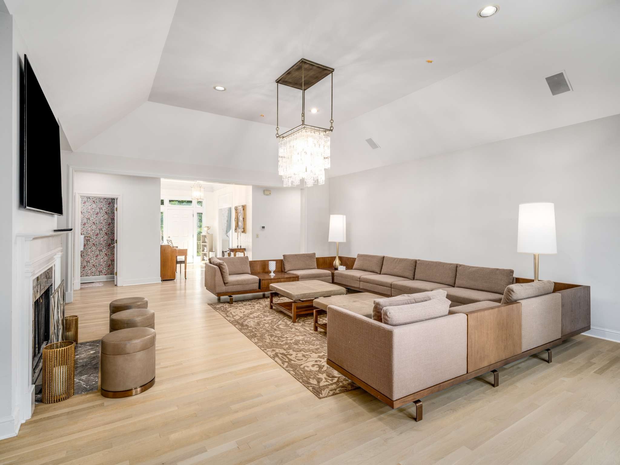 22 Bosley Oaks