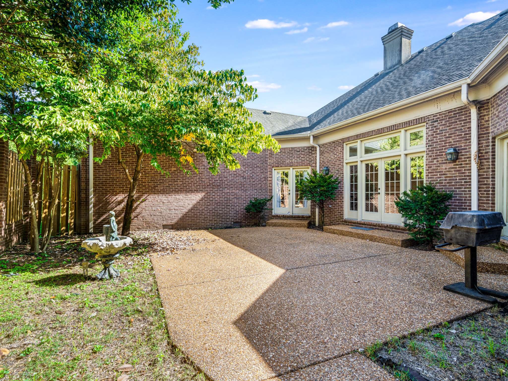 22 Bosley Oaks