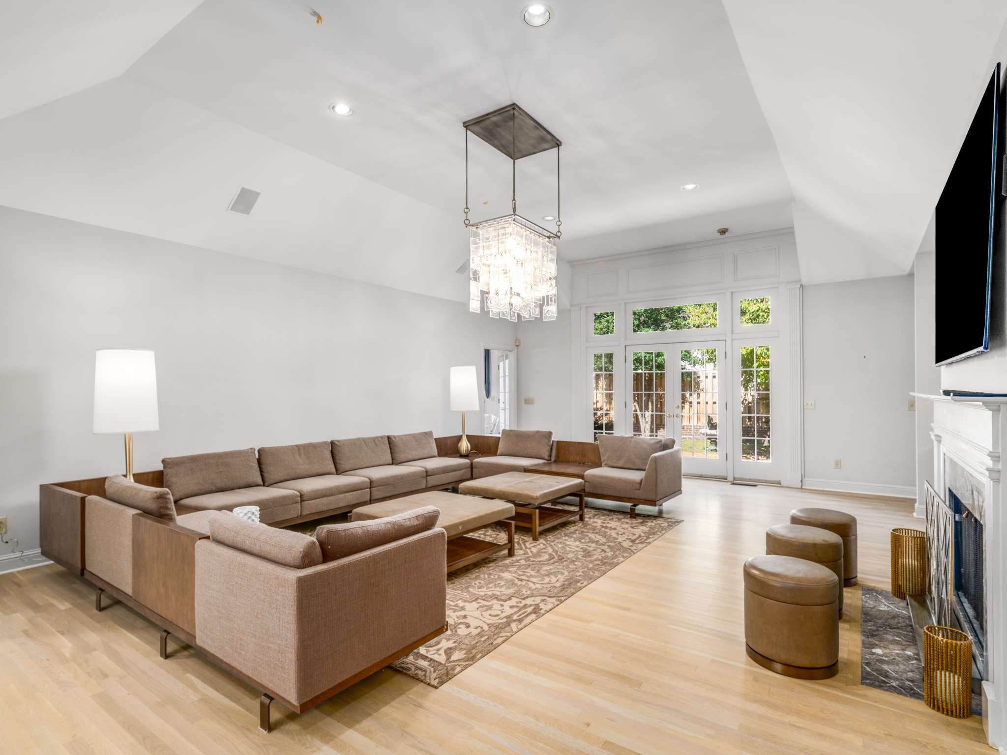 22 Bosley Oaks