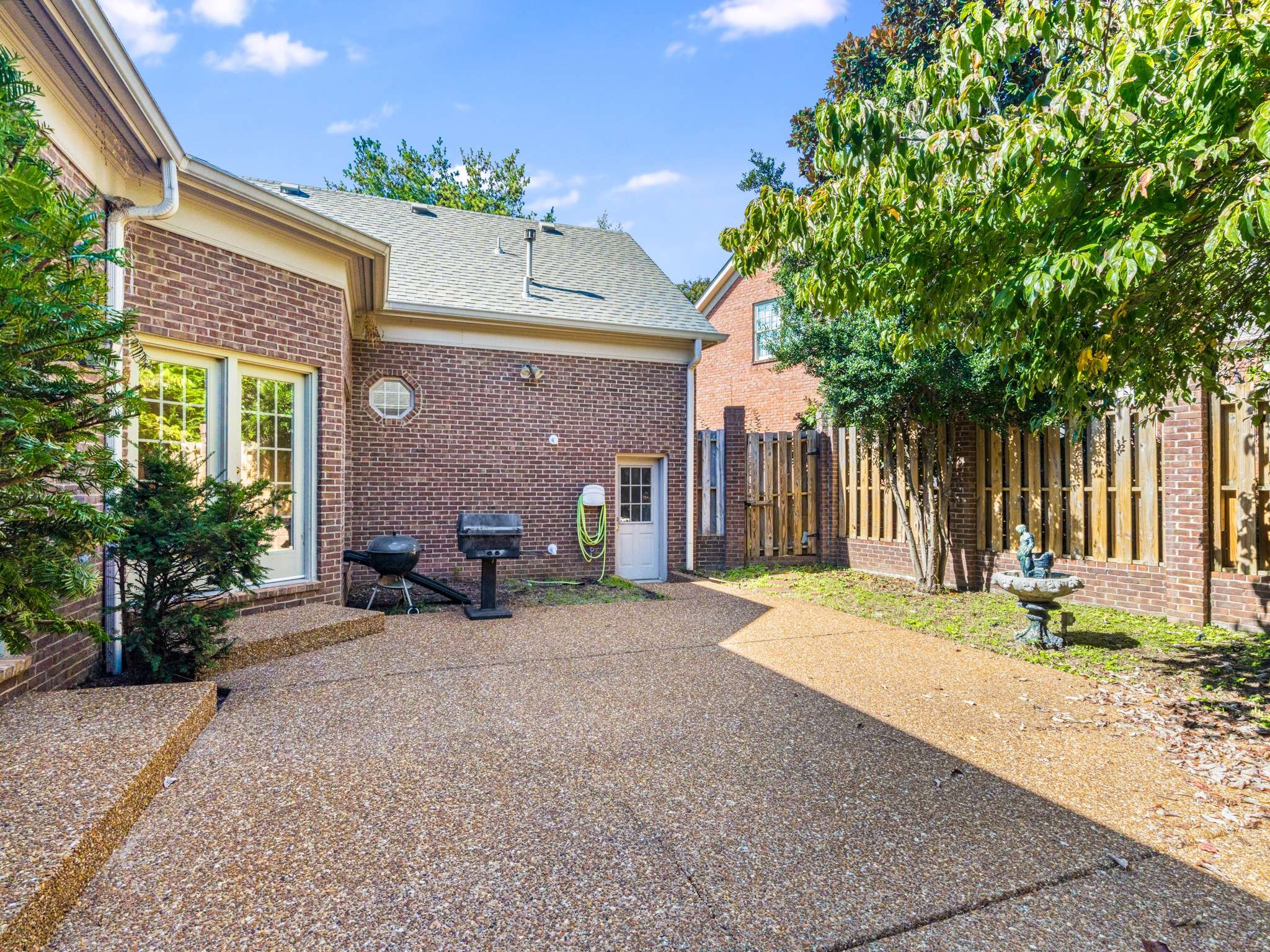 22 Bosley Oaks