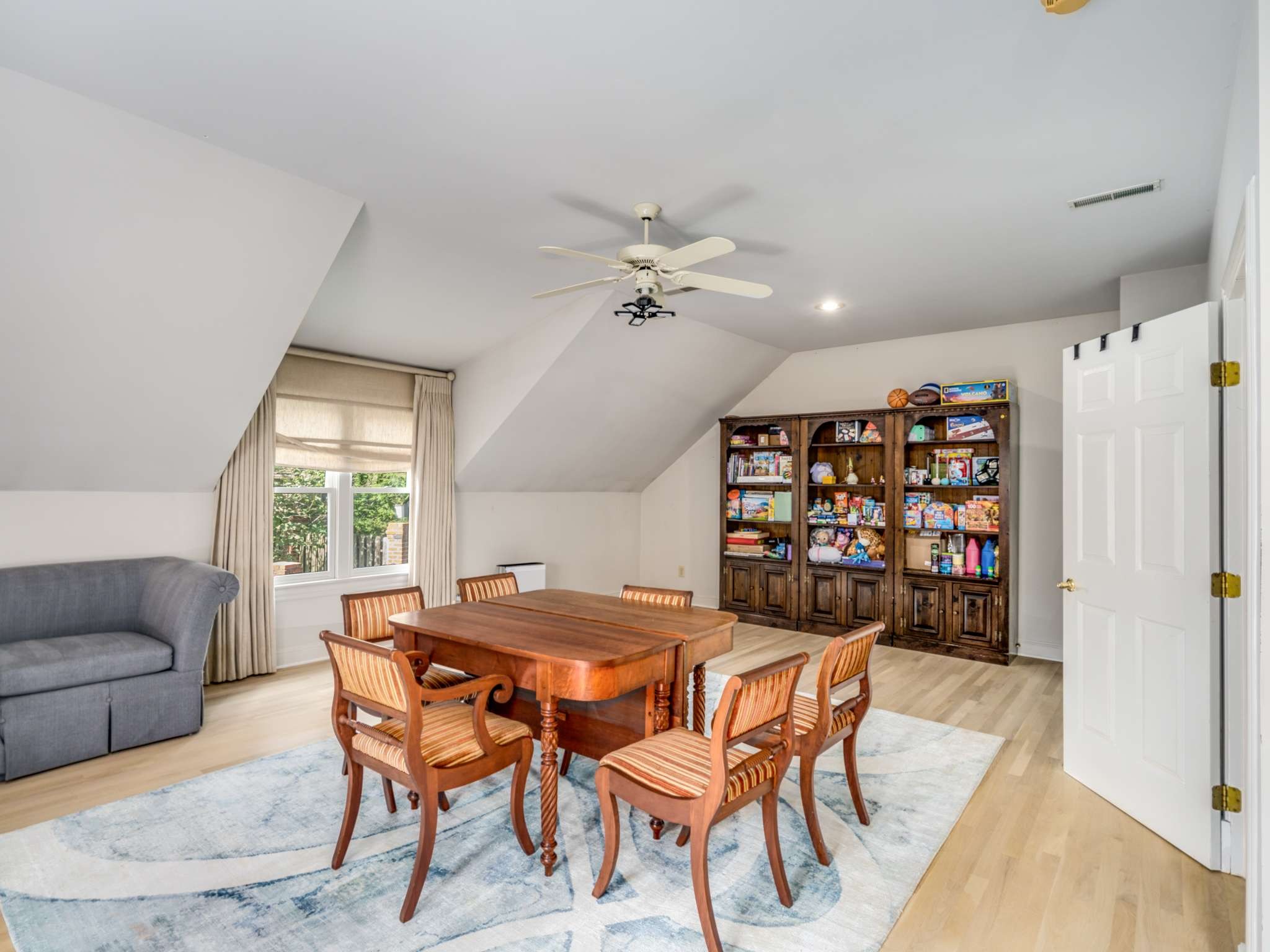 22 Bosley Oaks