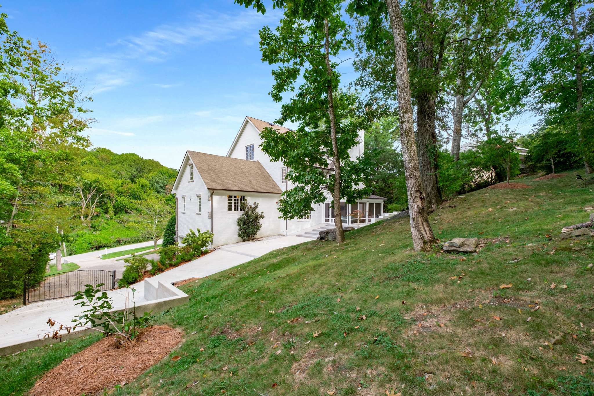 4421 Wayland Dr