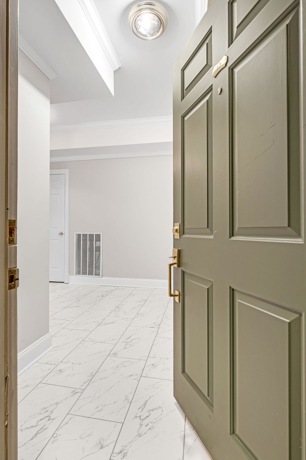 4040 Woodlawn Dr Unit: 12