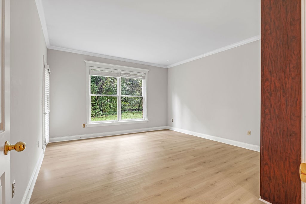 4040 Woodlawn Dr Unit: 12