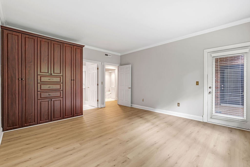 4040 Woodlawn Dr Unit: 12