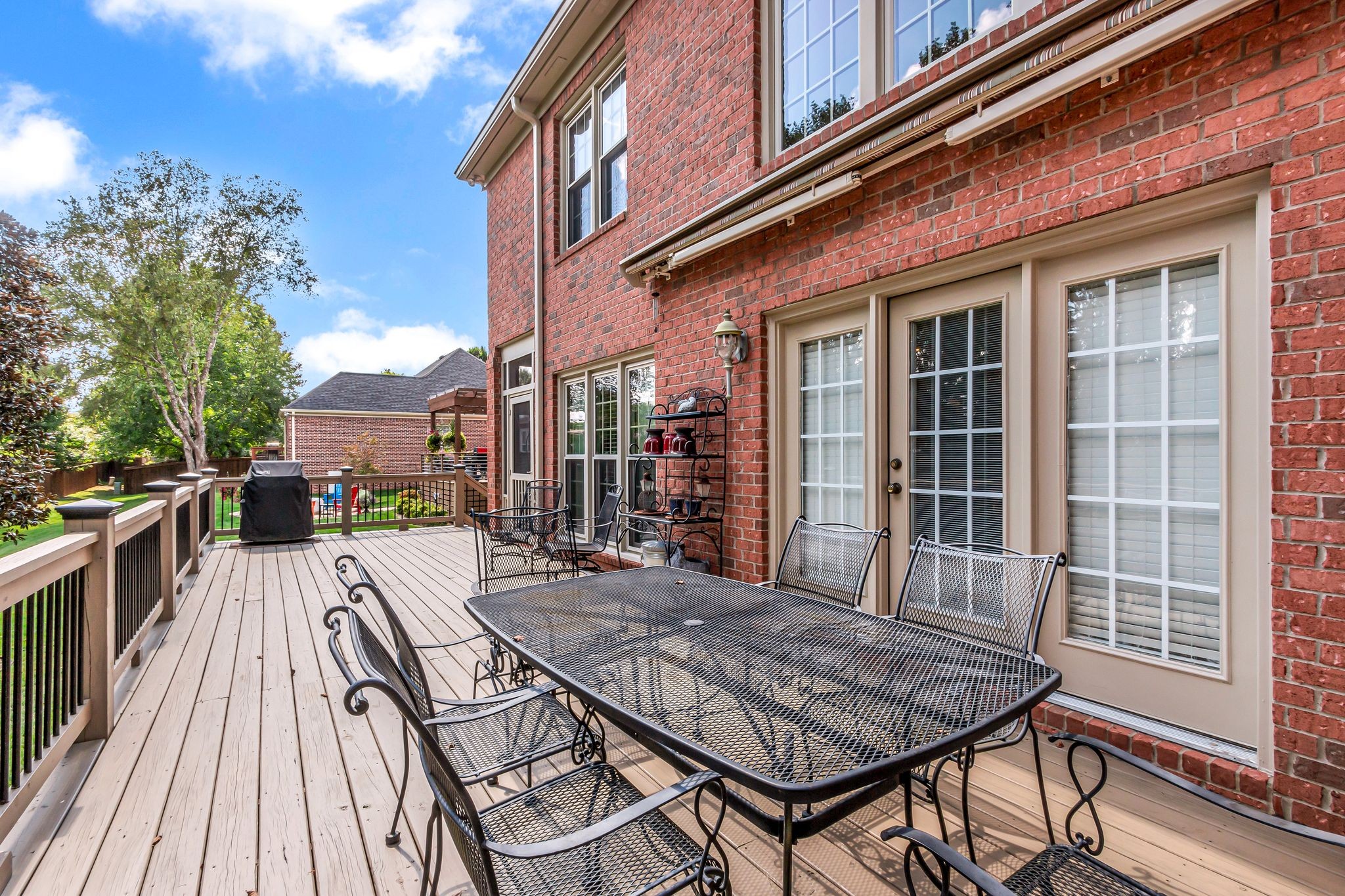 282 Noah Dr