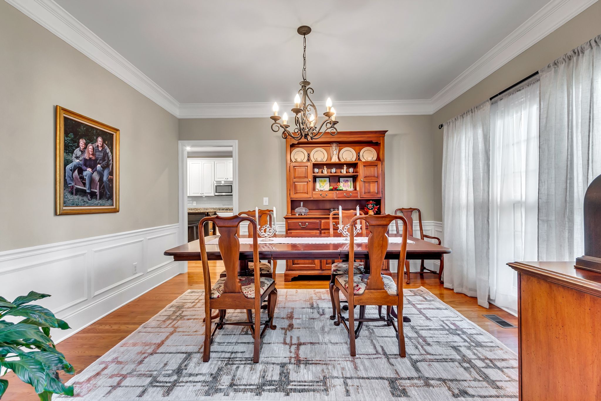 282 Noah Dr