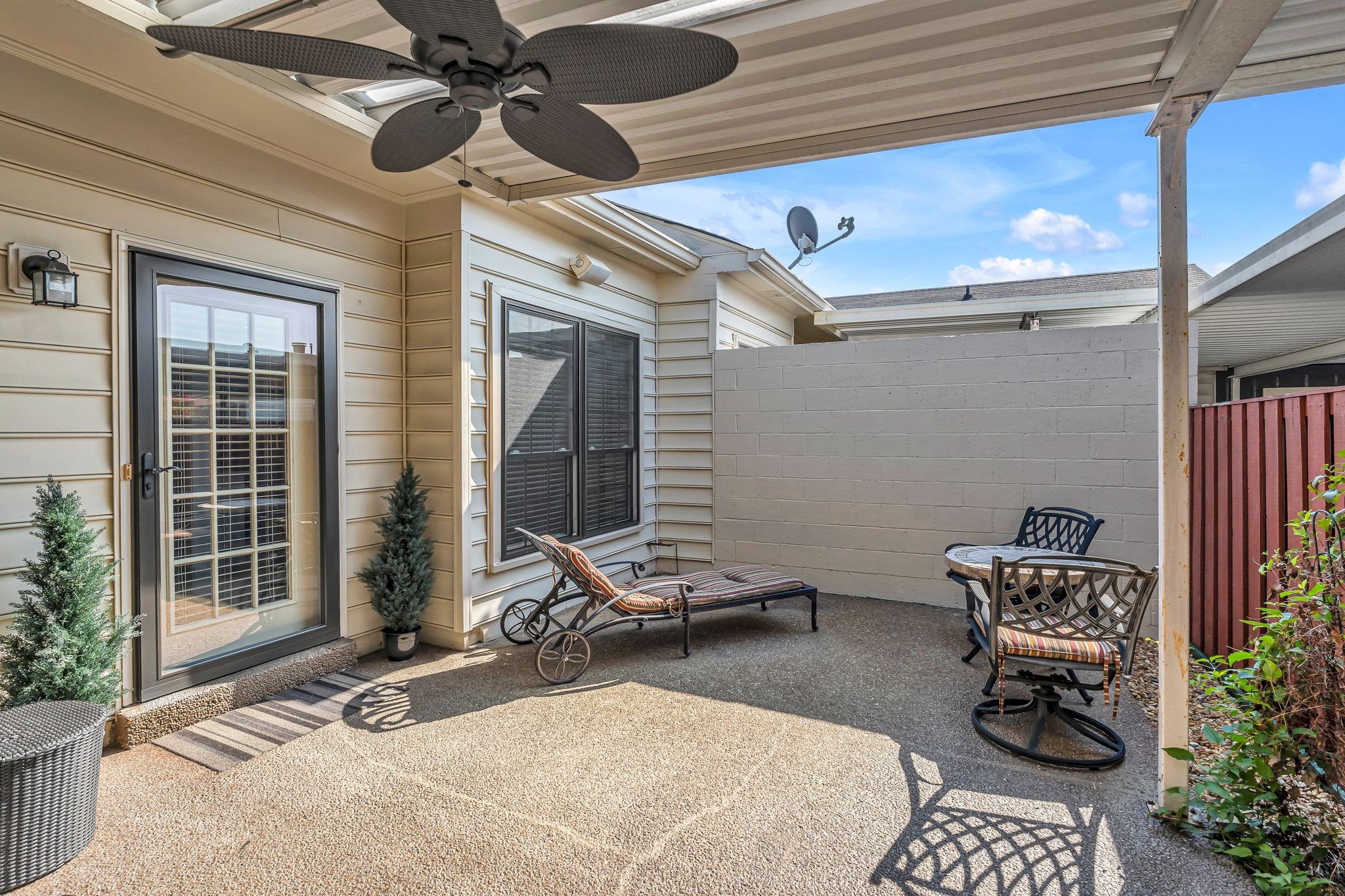 8729 Sawyer Brown Rd