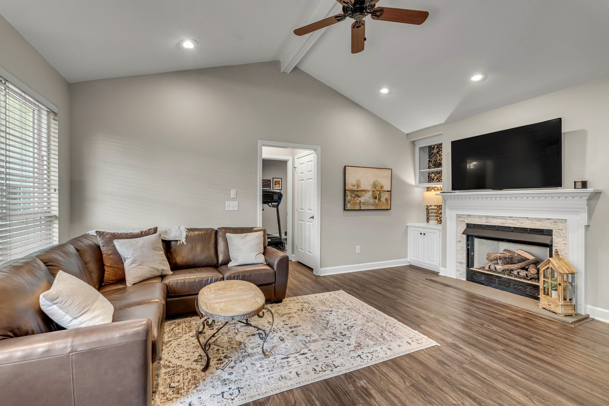 8729 Sawyer Brown Rd