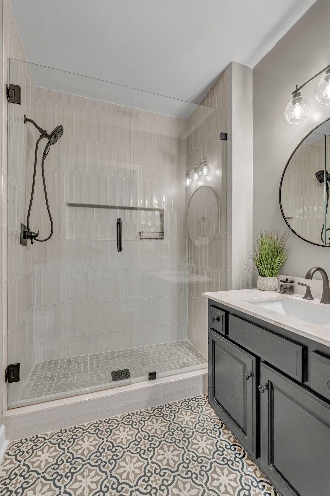 8729 Sawyer Brown Rd