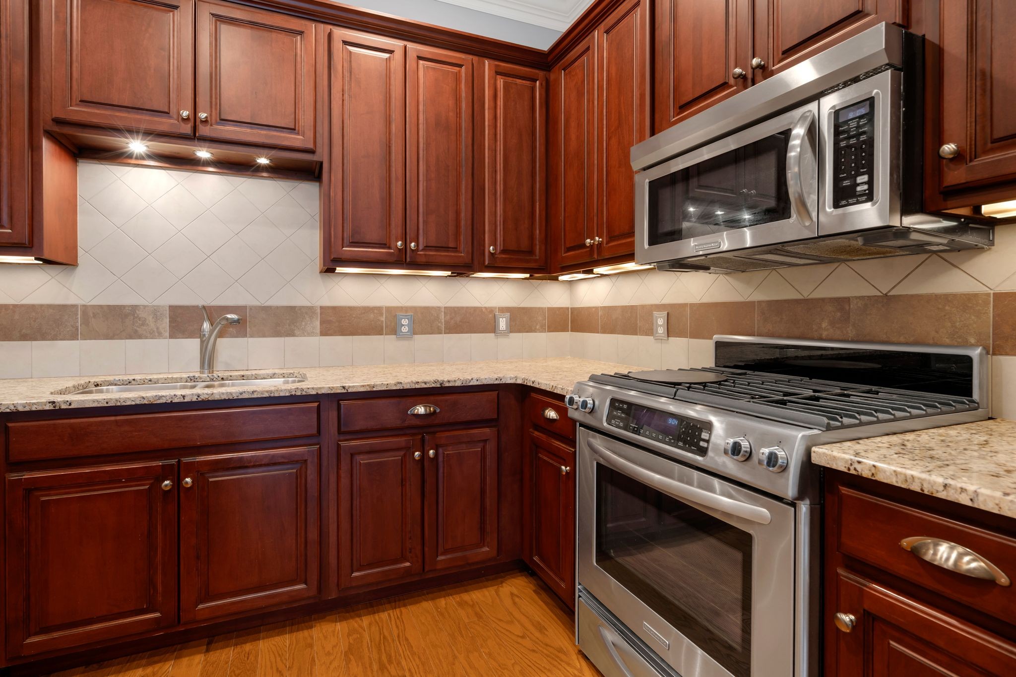 4120 Ridgefield Dr Unit: 404