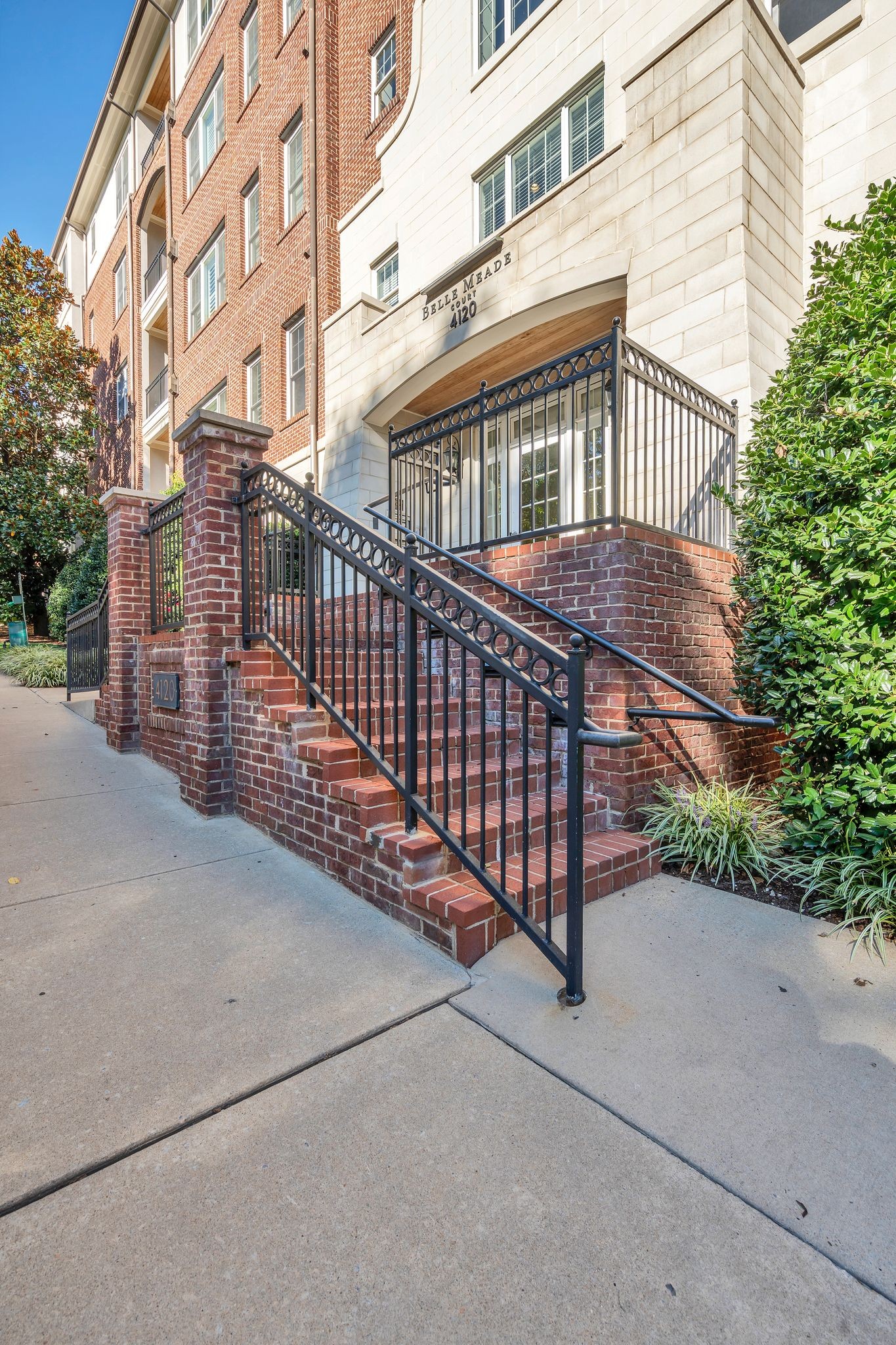 4120 Ridgefield Dr Unit: 404