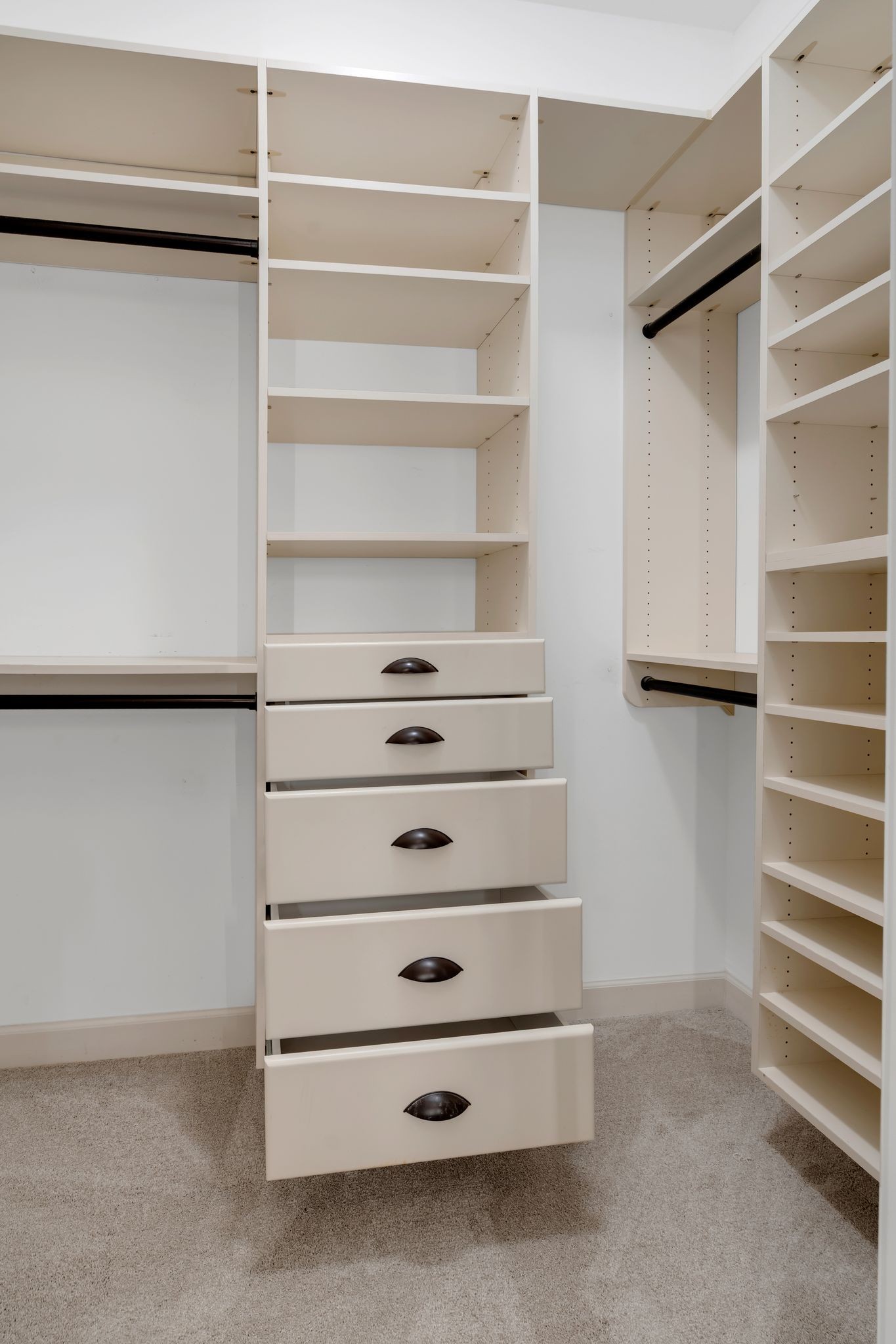 4120 Ridgefield Dr Unit: 404