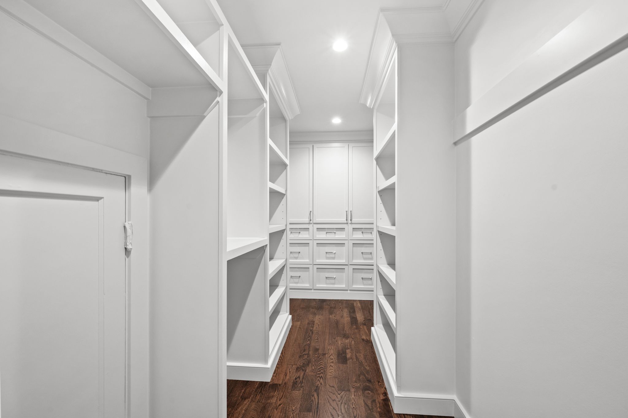 608 Linden Sq