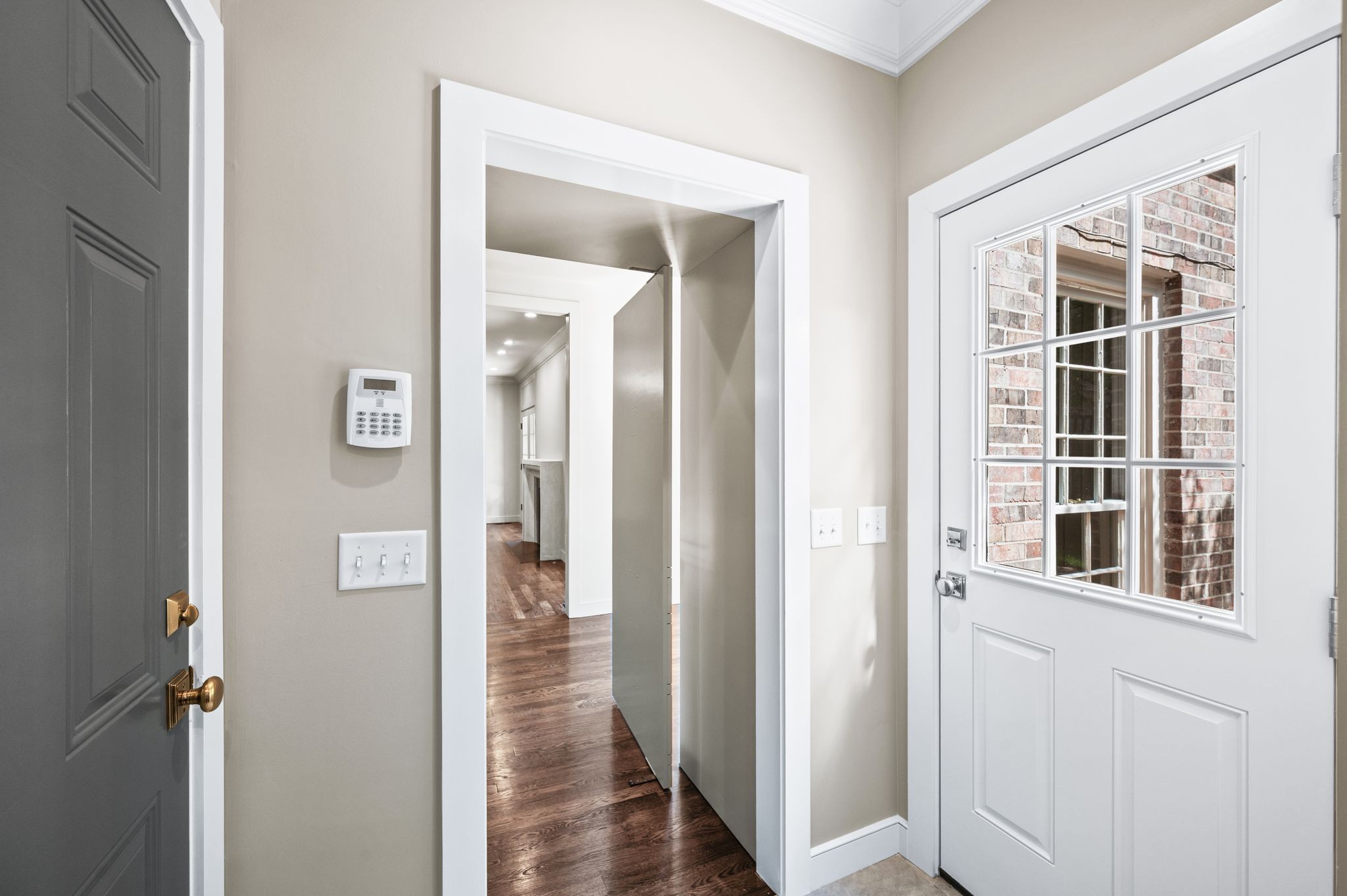 608 Linden Sq