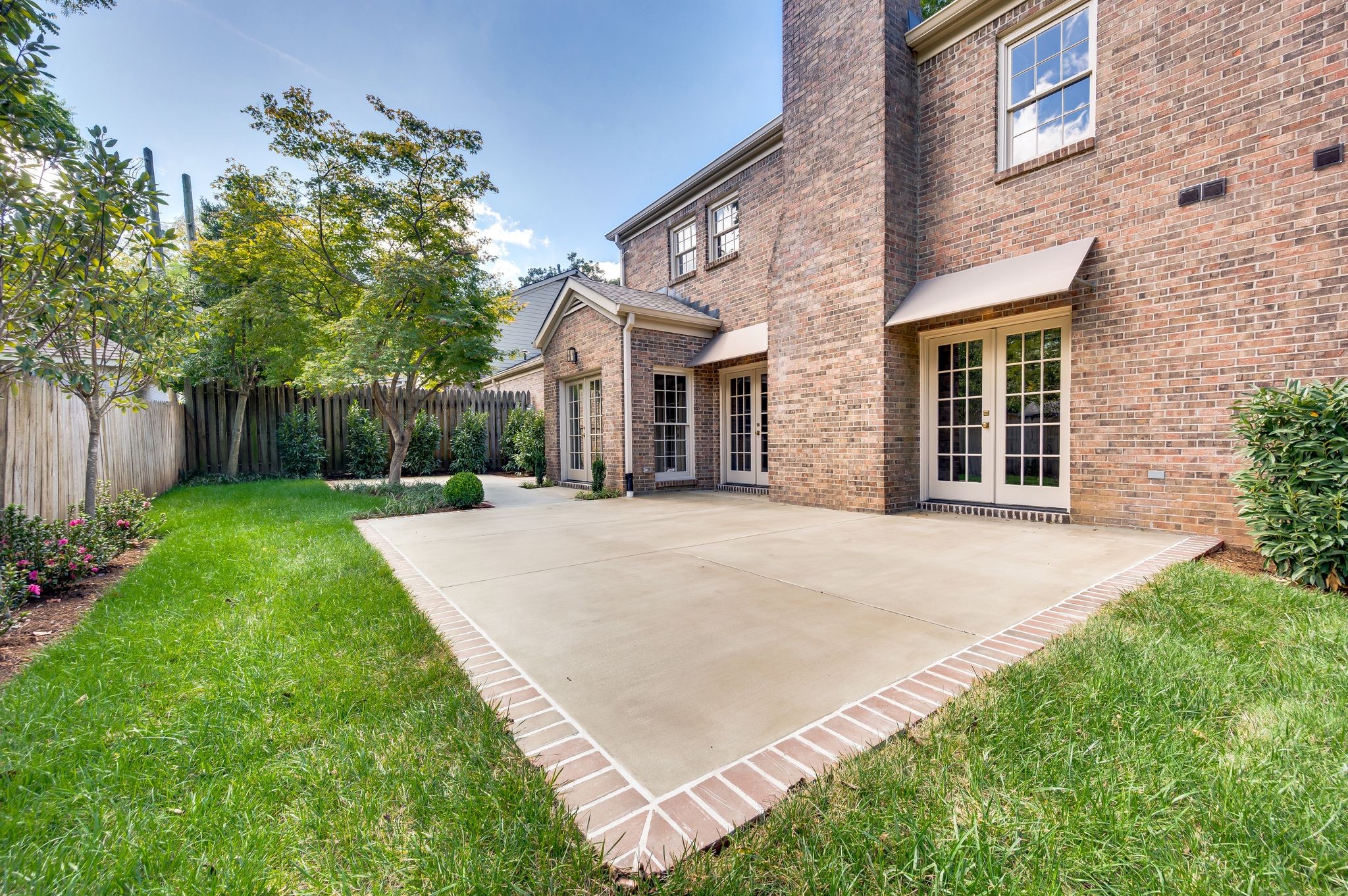 608 Linden Sq