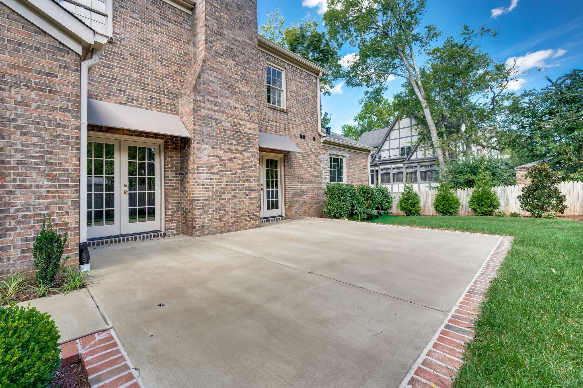 608 Linden Sq
