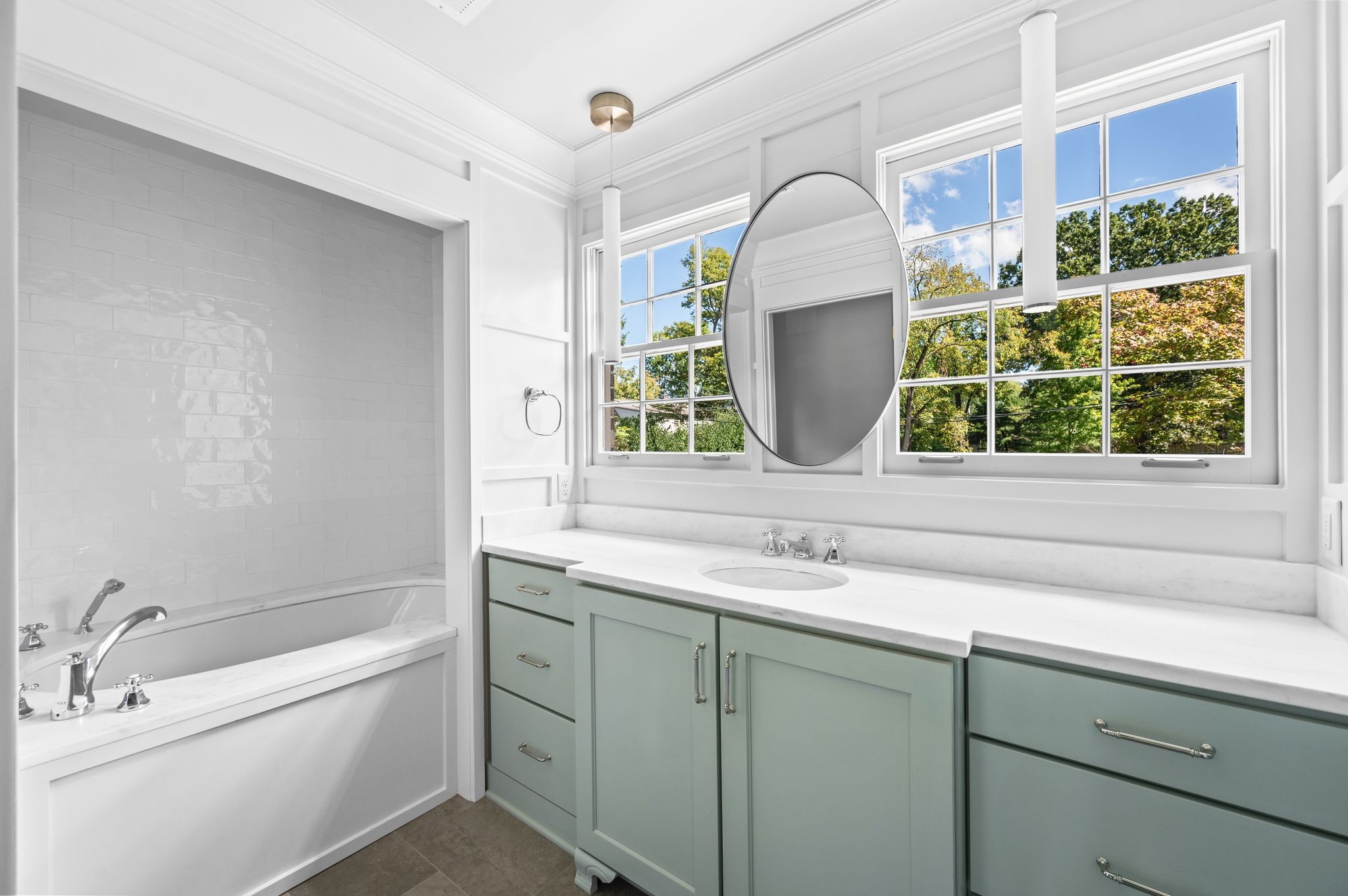 608 Linden Sq