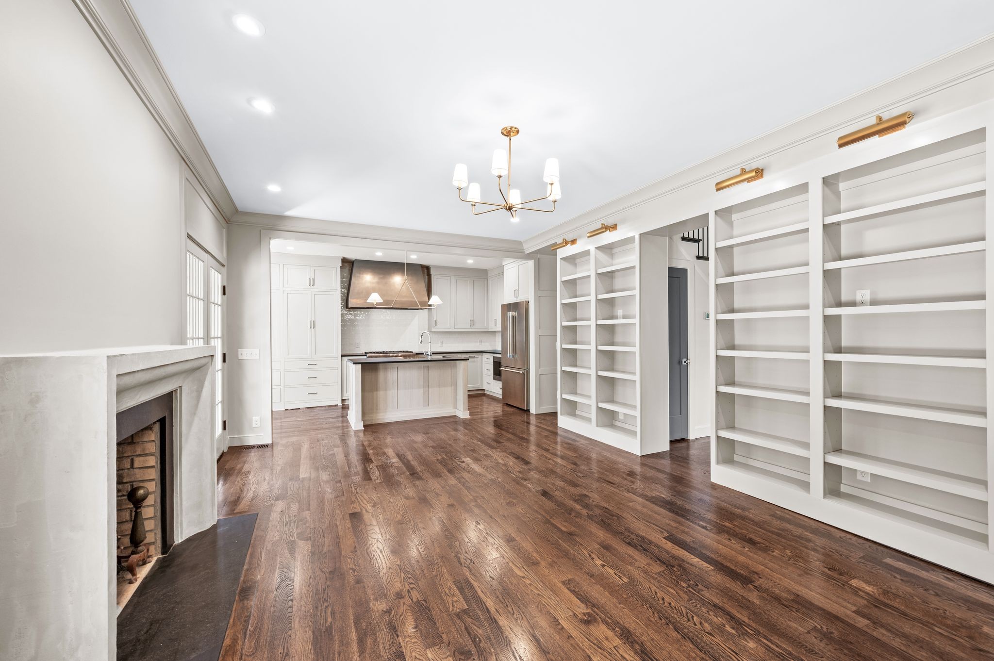 608 Linden Sq