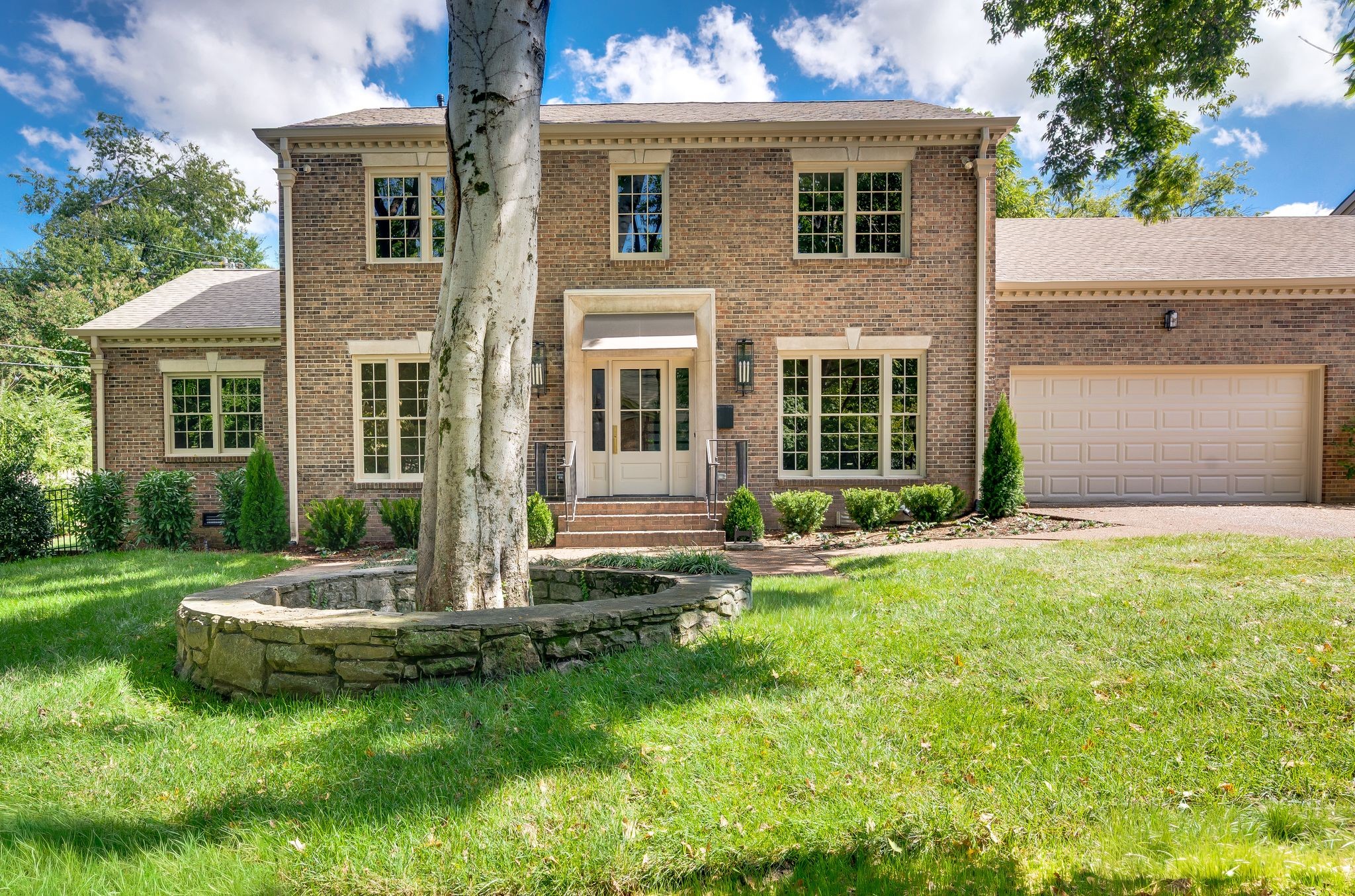 608 Linden Sq