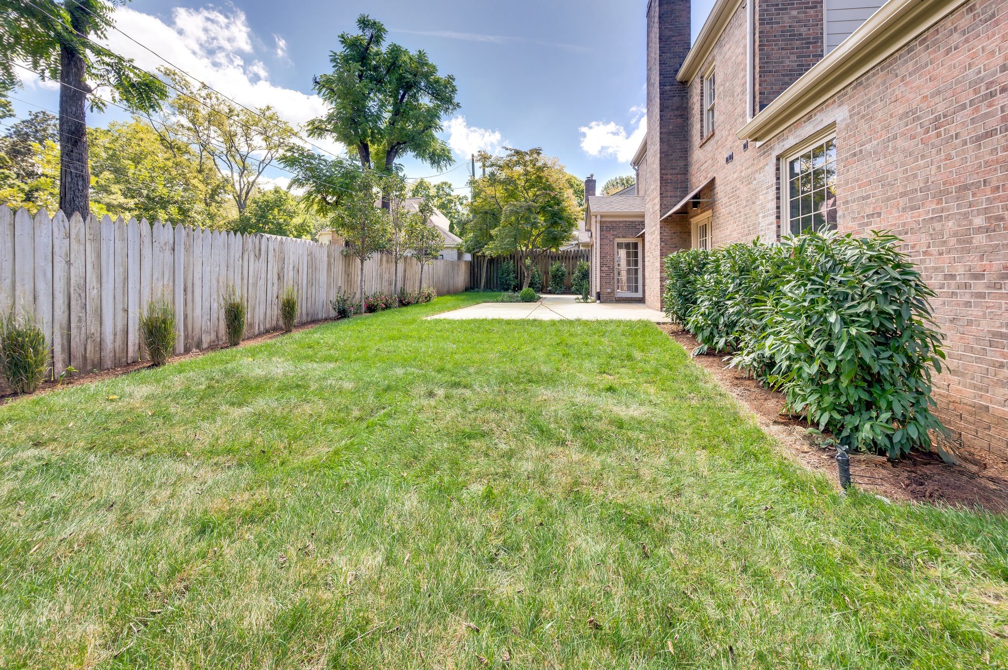 608 Linden Sq
