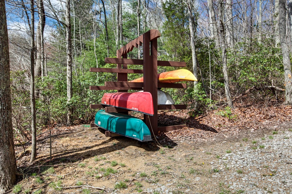 101 Chestnut Hollow Trail