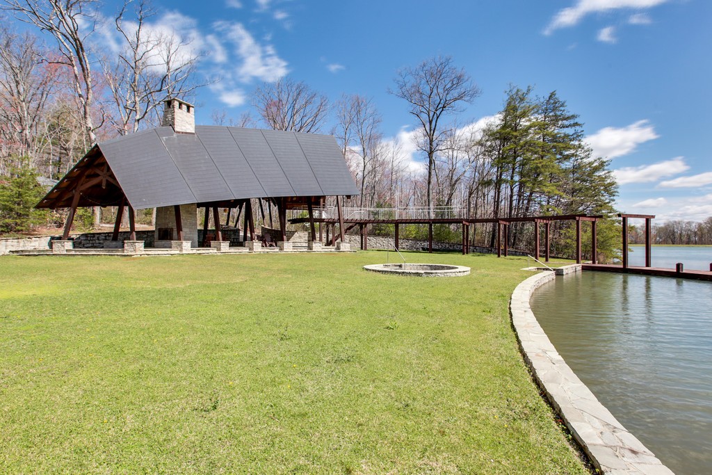 1071 Long Mountain Trail