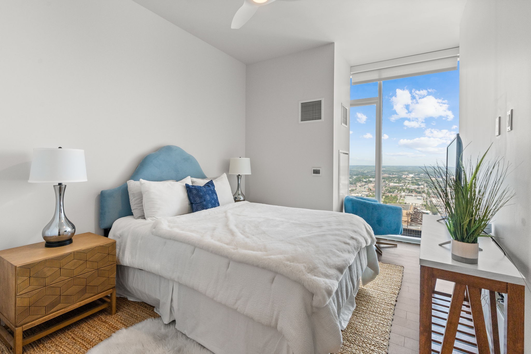 515 Church St Unit: 4401