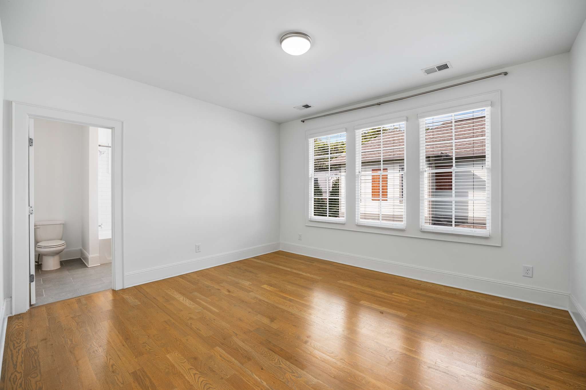 404 Woodmont Hall Pl