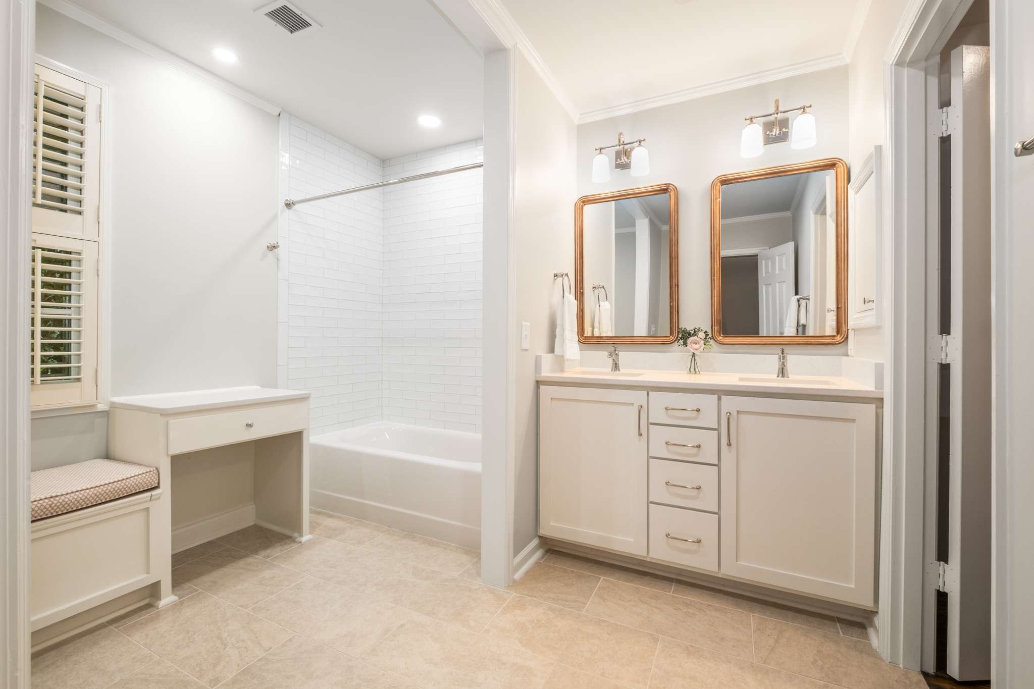 4400 Belmont Park Terrace Unit: 138