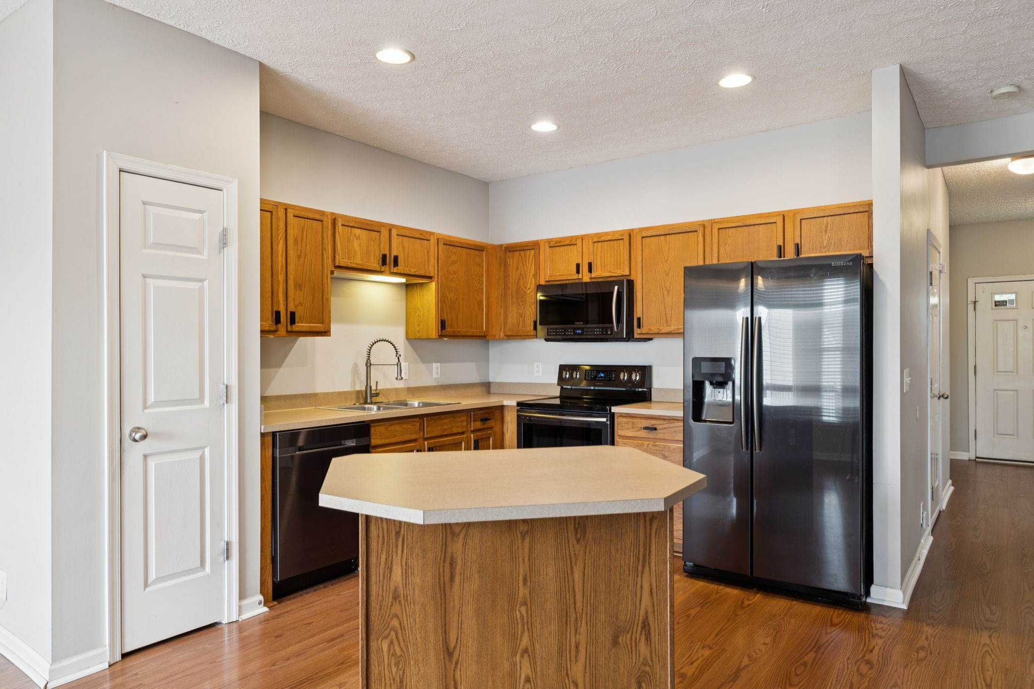 1345 Bell Rd Unit: 412