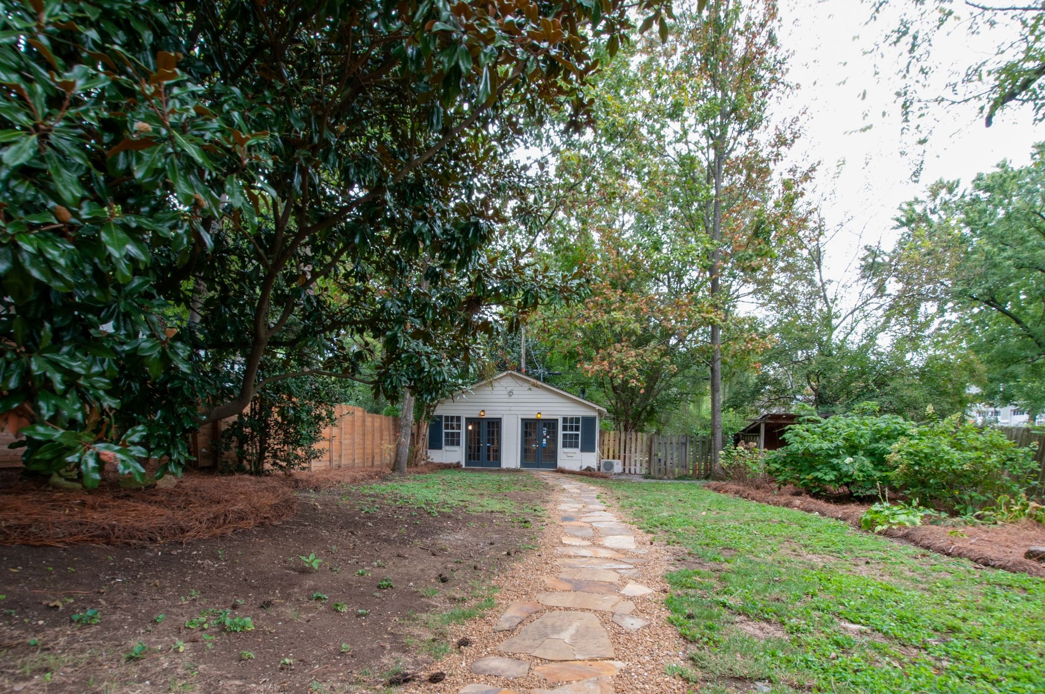 124 Bowling Ave