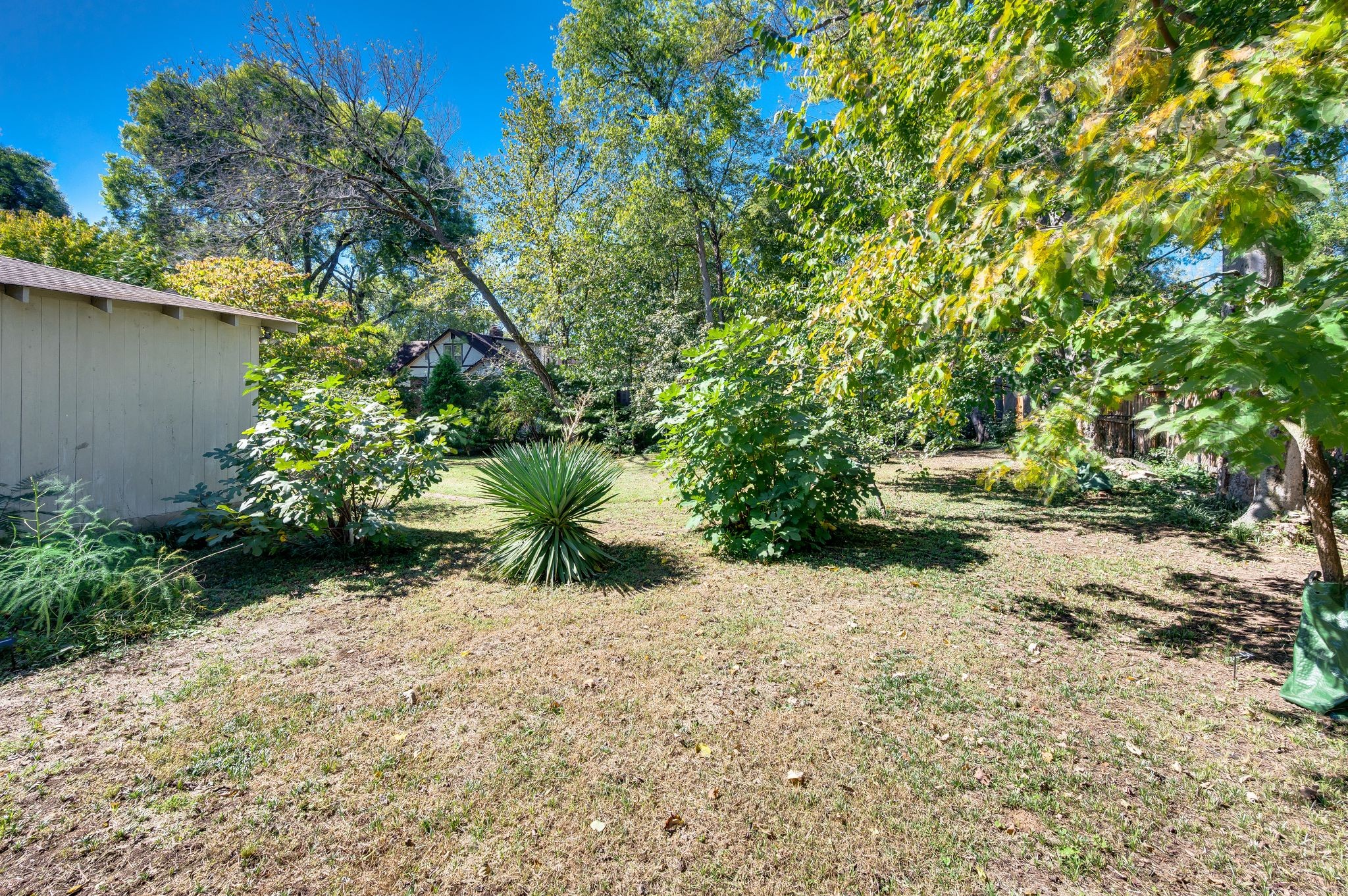 2608 W Linden Ave