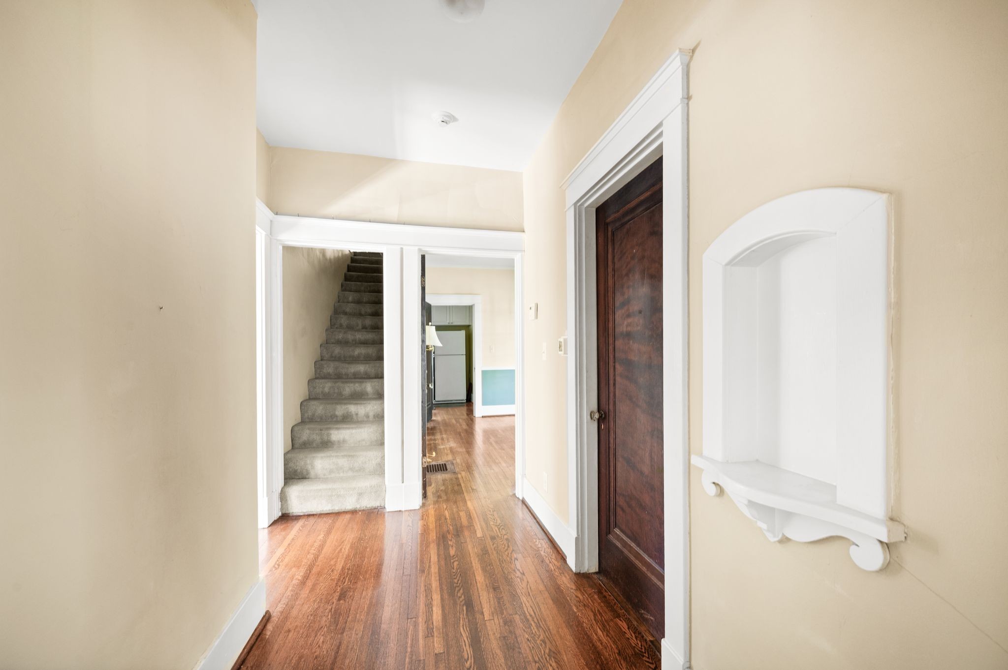 2608 W Linden Ave