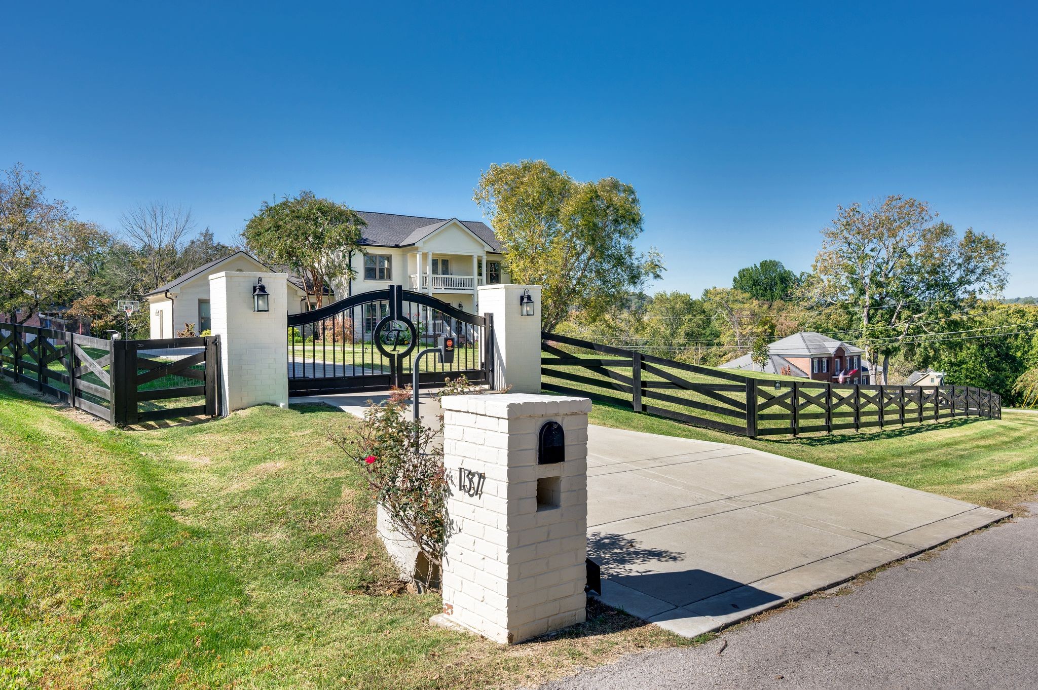 137 Timberline Dr