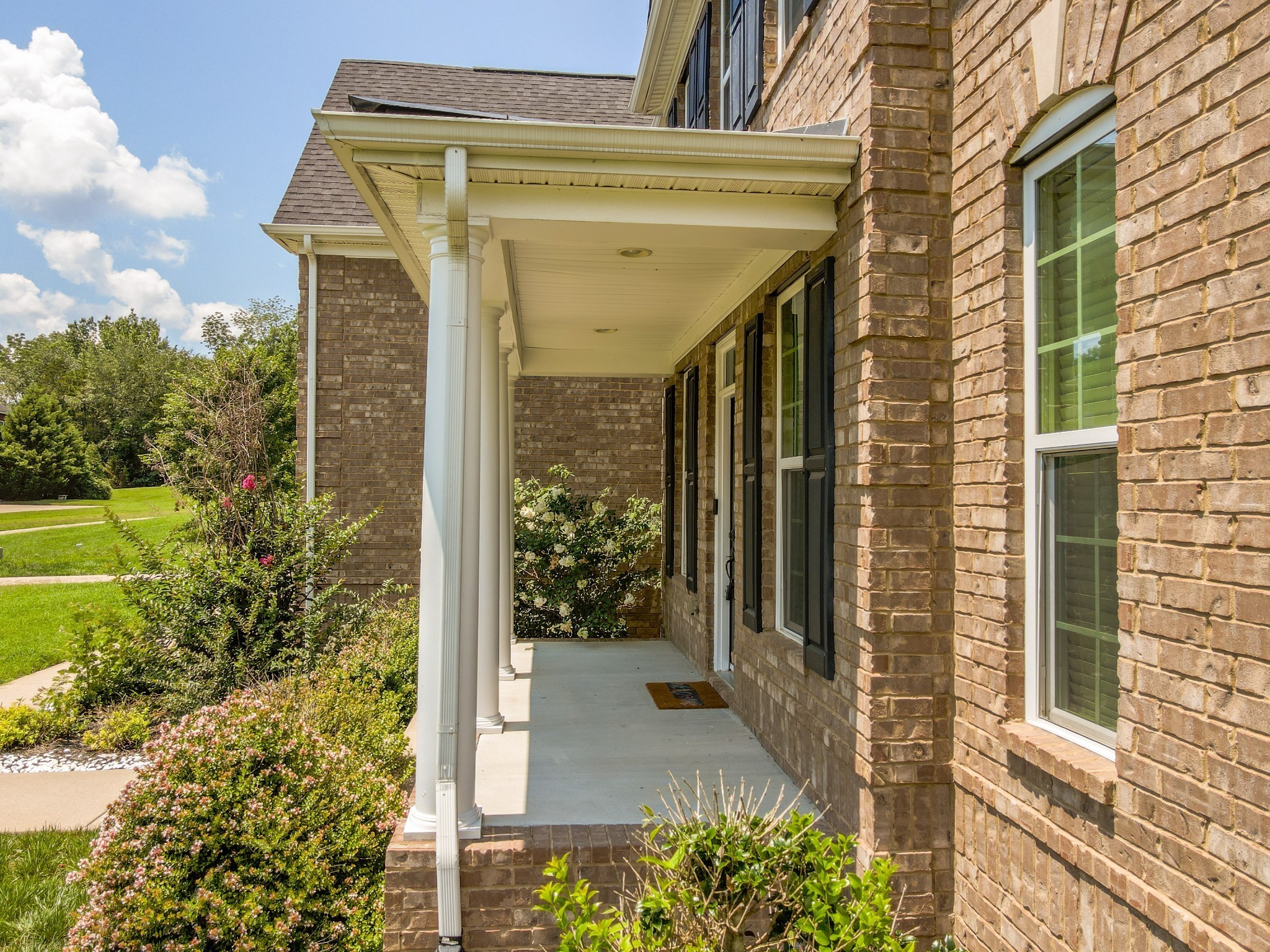 9704 Capstone Ct