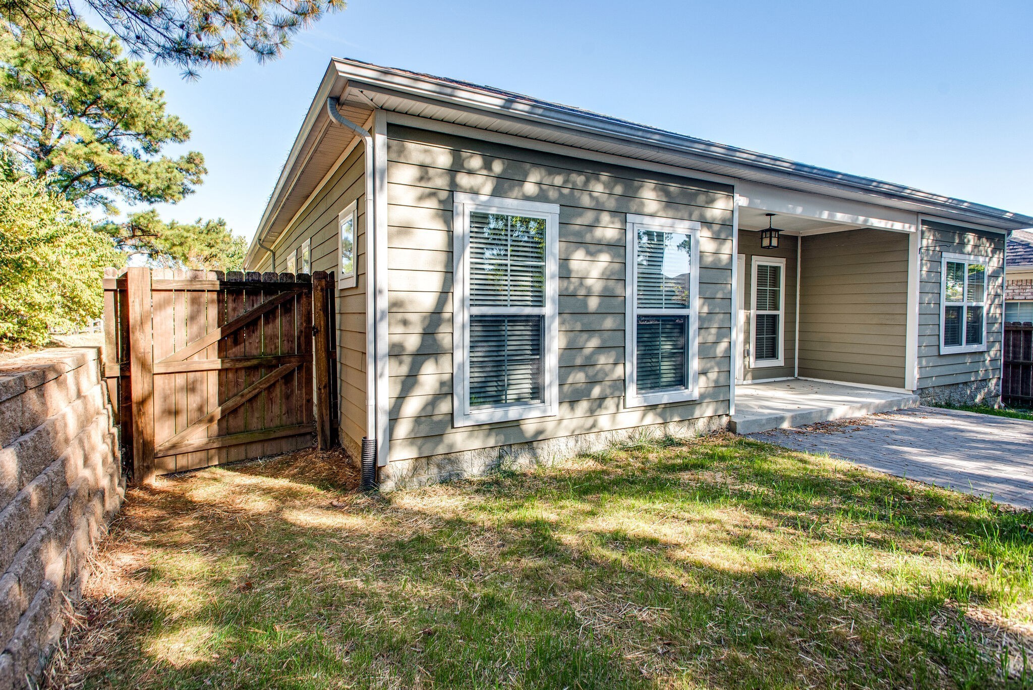 3321 Balfron Dr