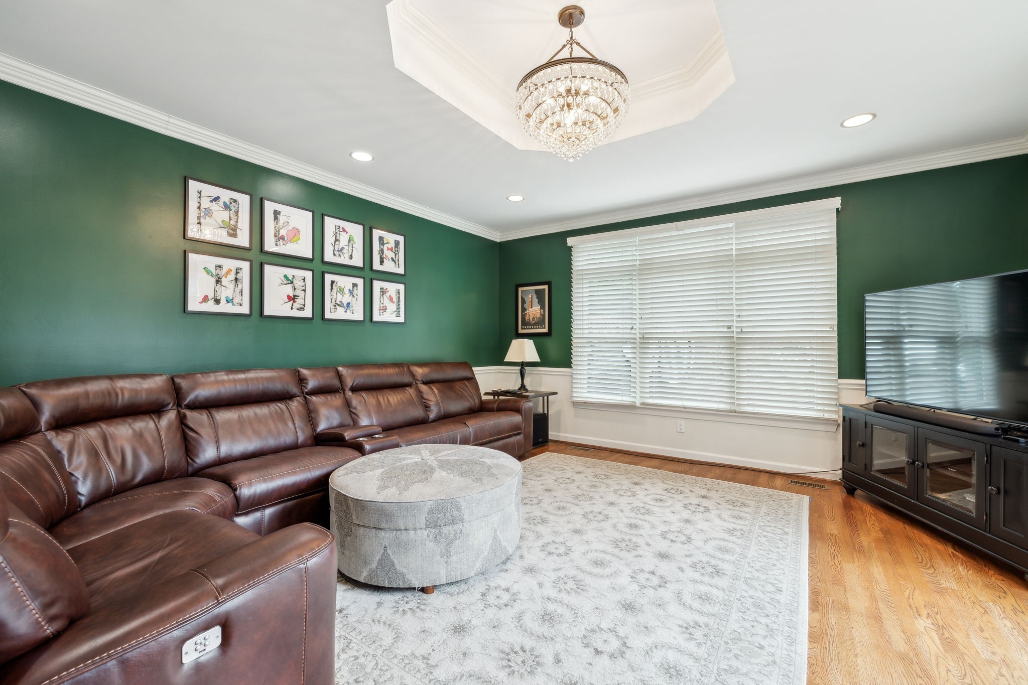 327 Whitworth Way