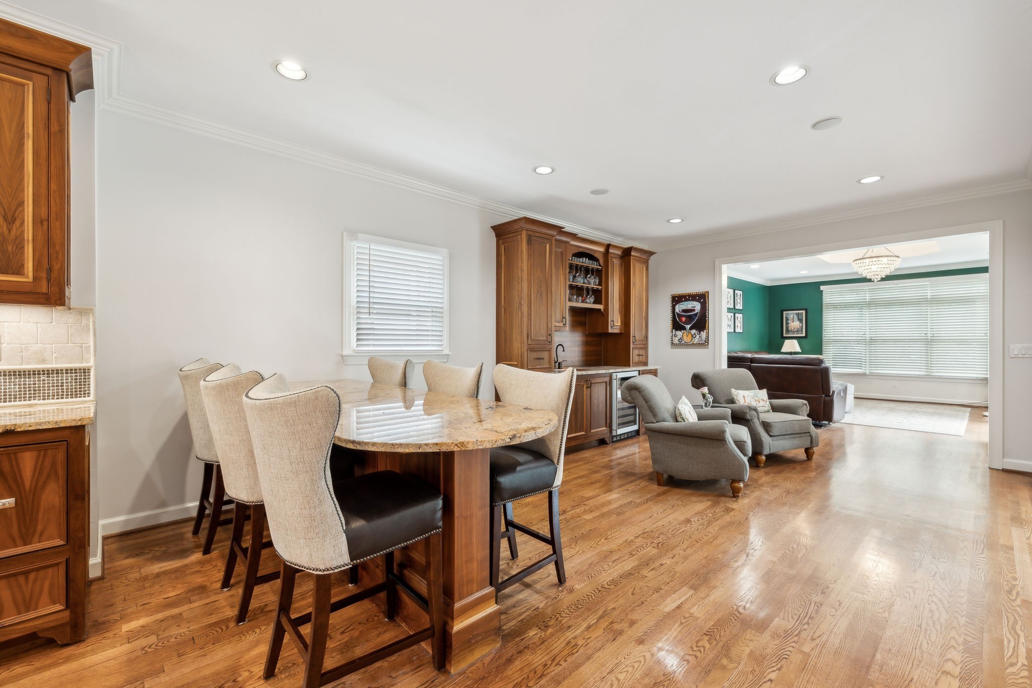 327 Whitworth Way