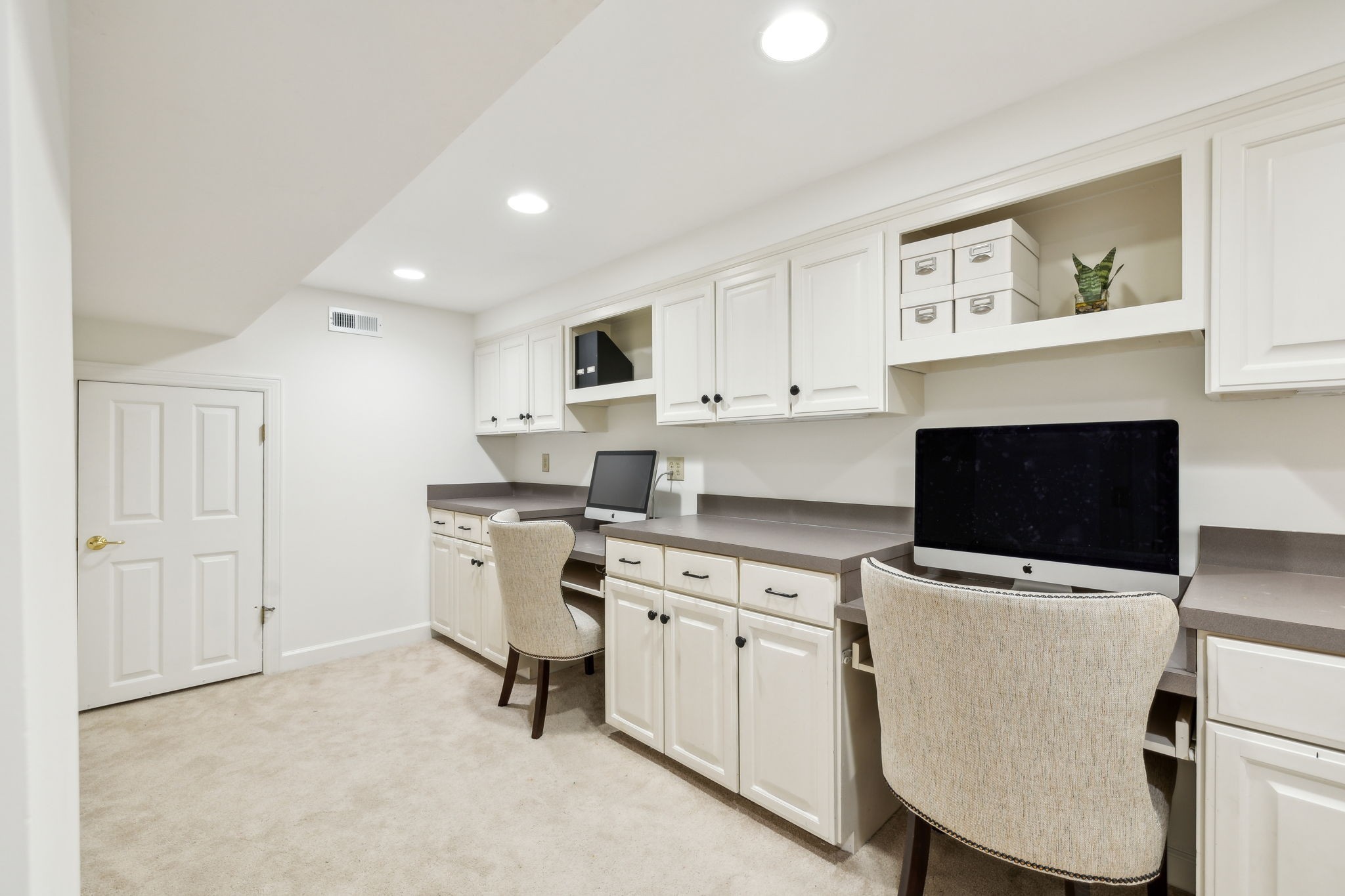 327 Whitworth Way