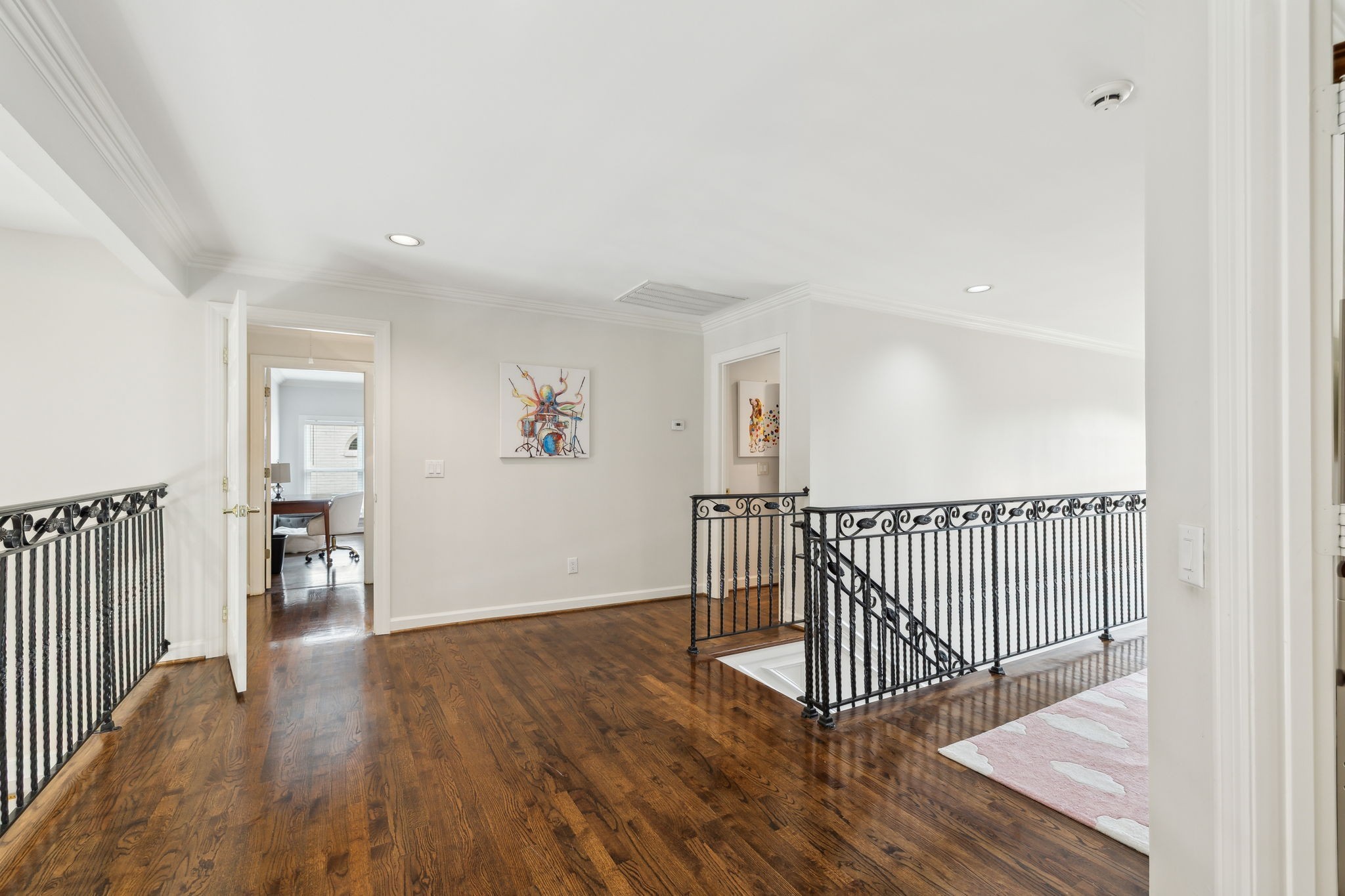 327 Whitworth Way