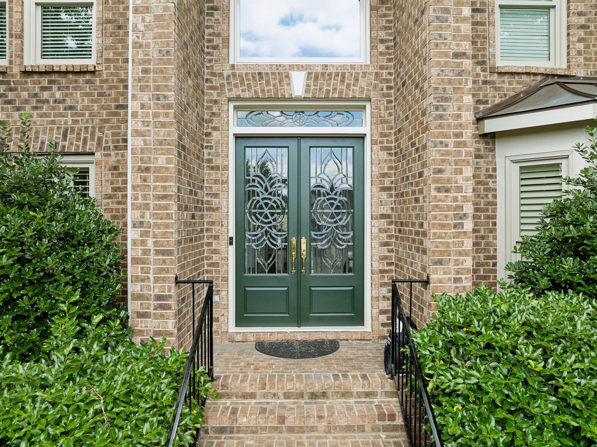 327 Whitworth Way
