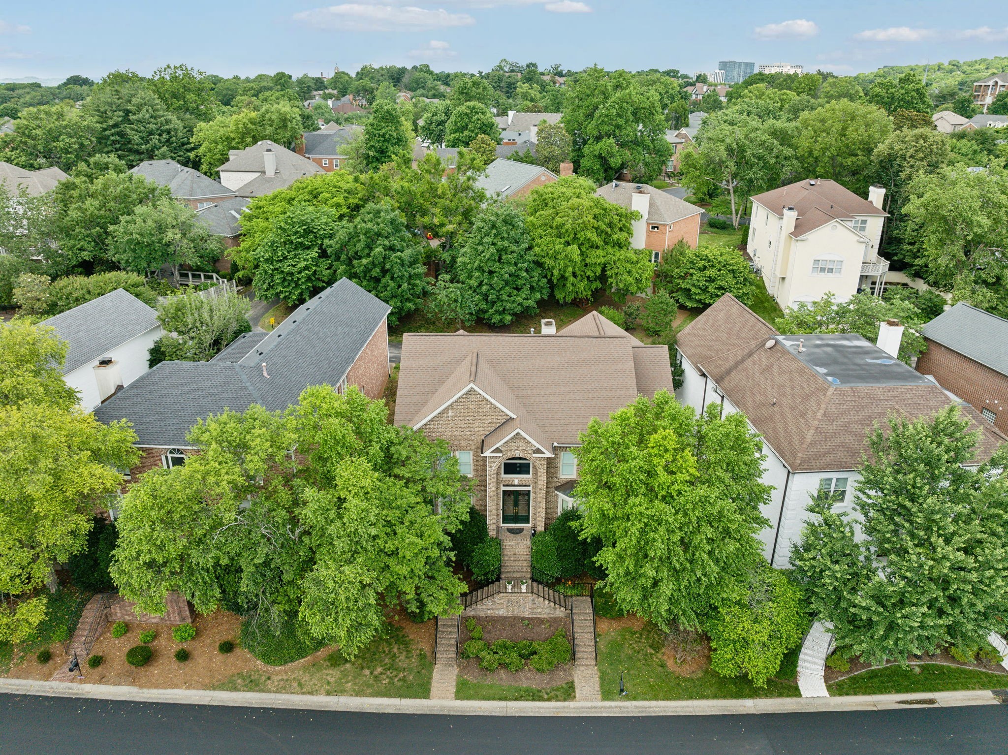 327 Whitworth Way