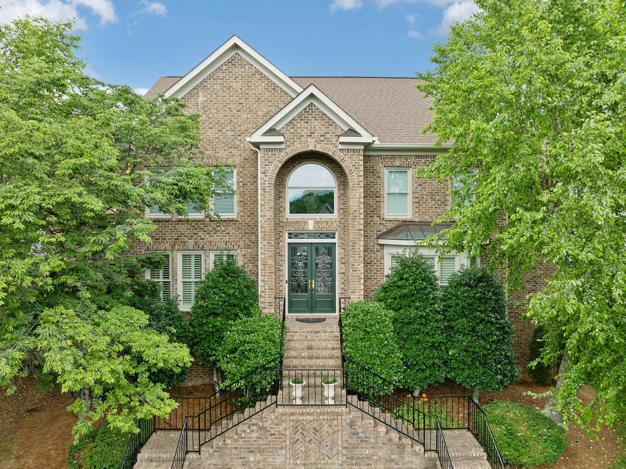 327 Whitworth Way
