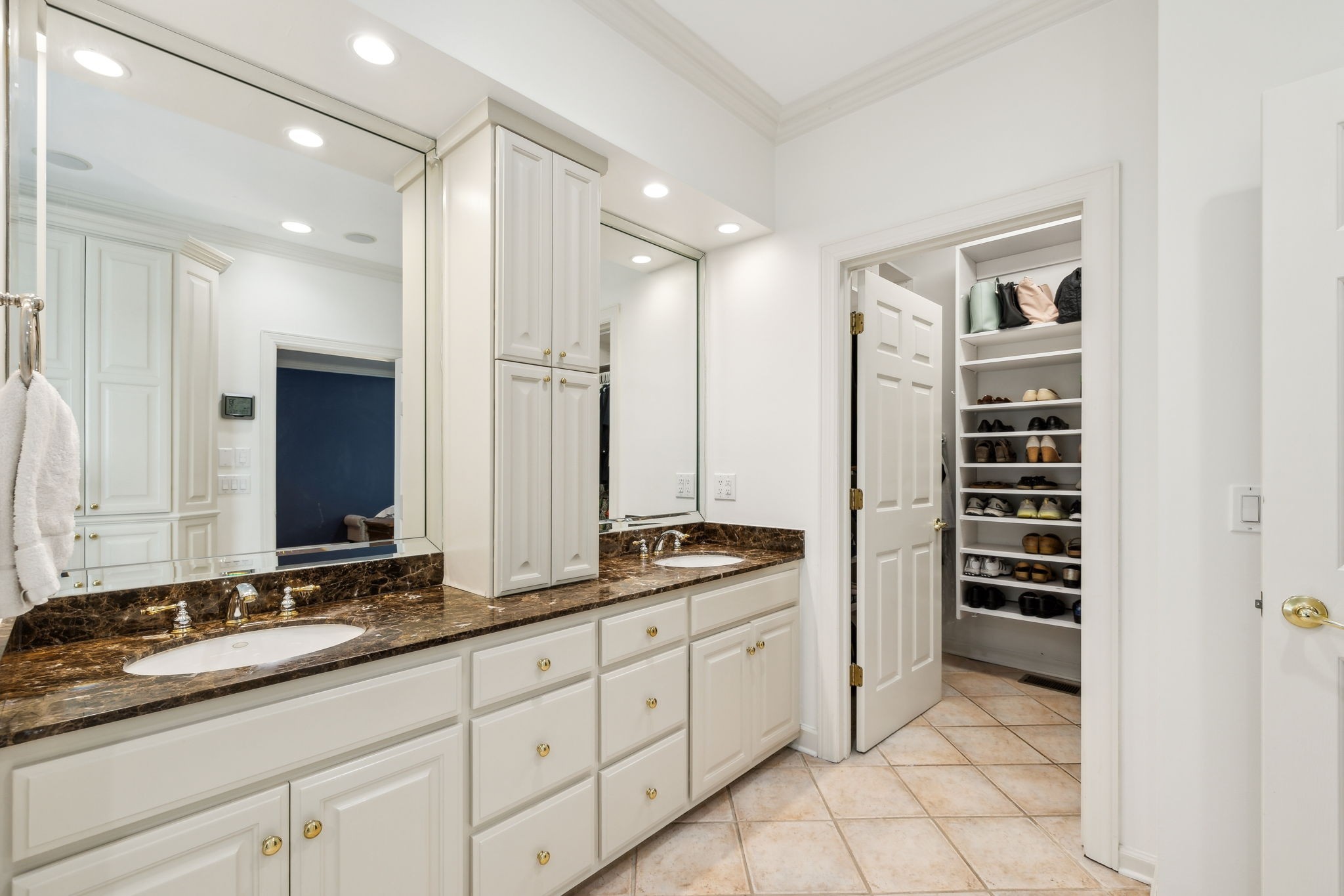 327 Whitworth Way