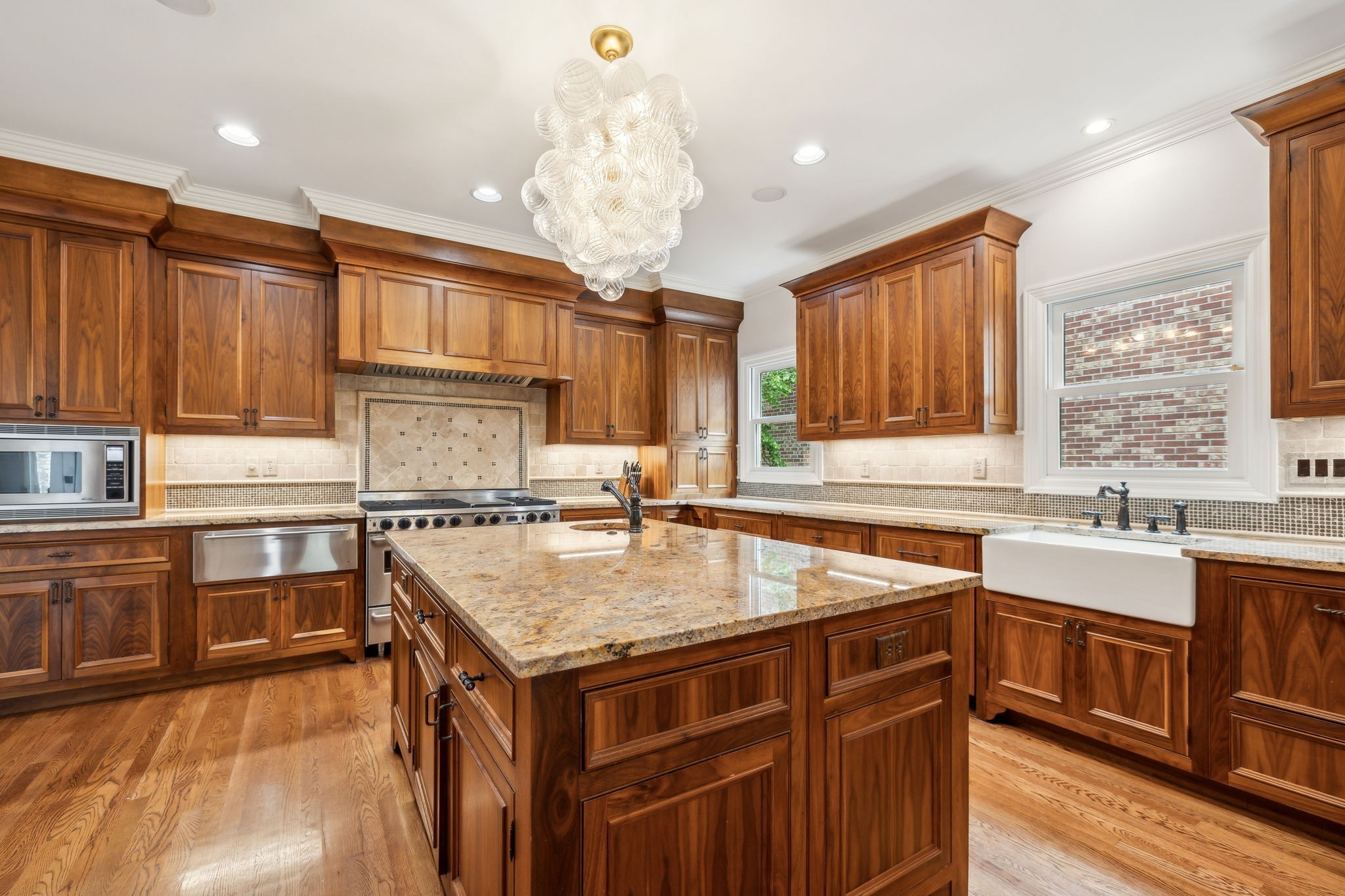 327 Whitworth Way