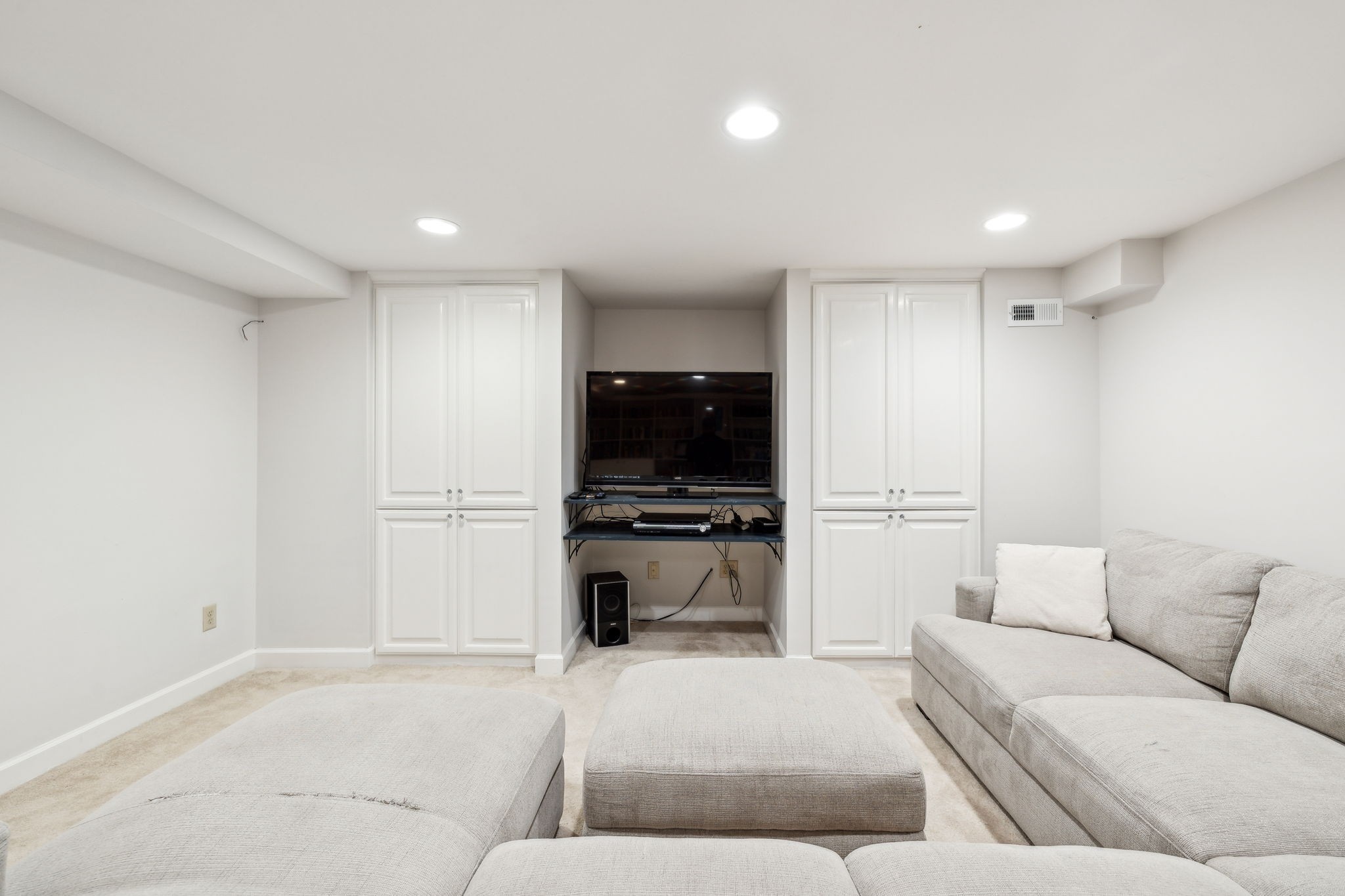 327 Whitworth Way