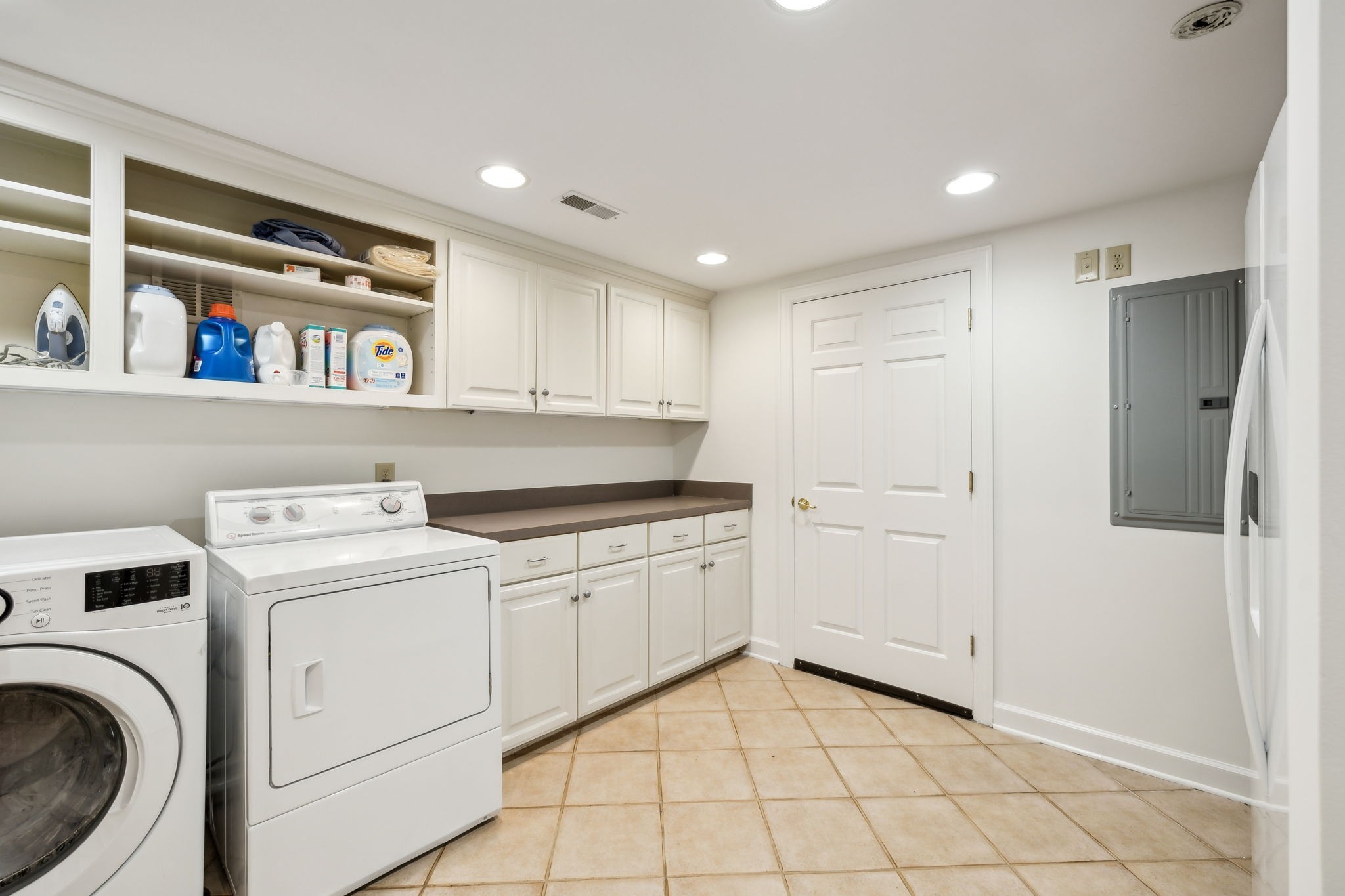 327 Whitworth Way