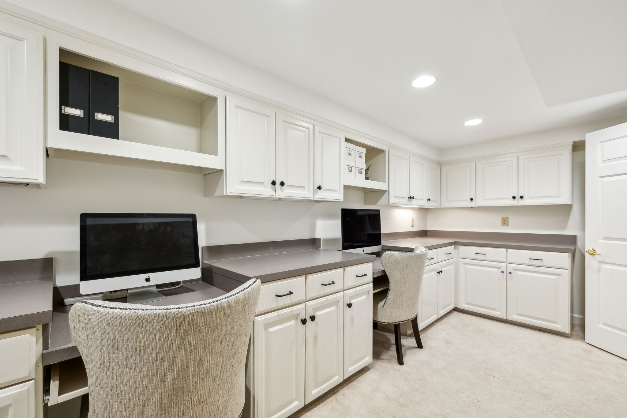 327 Whitworth Way
